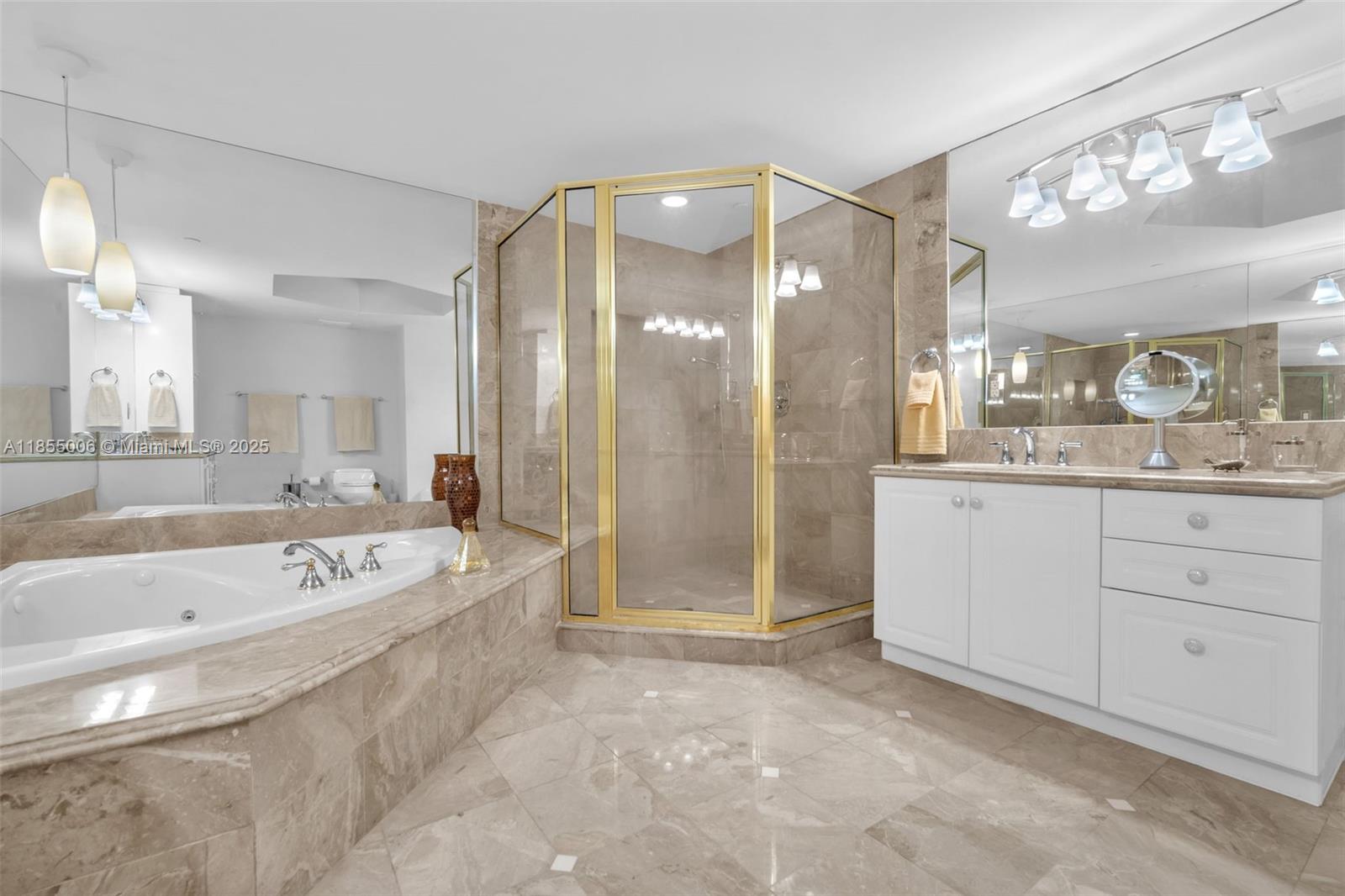 SOLIMAR CONDO - Residential