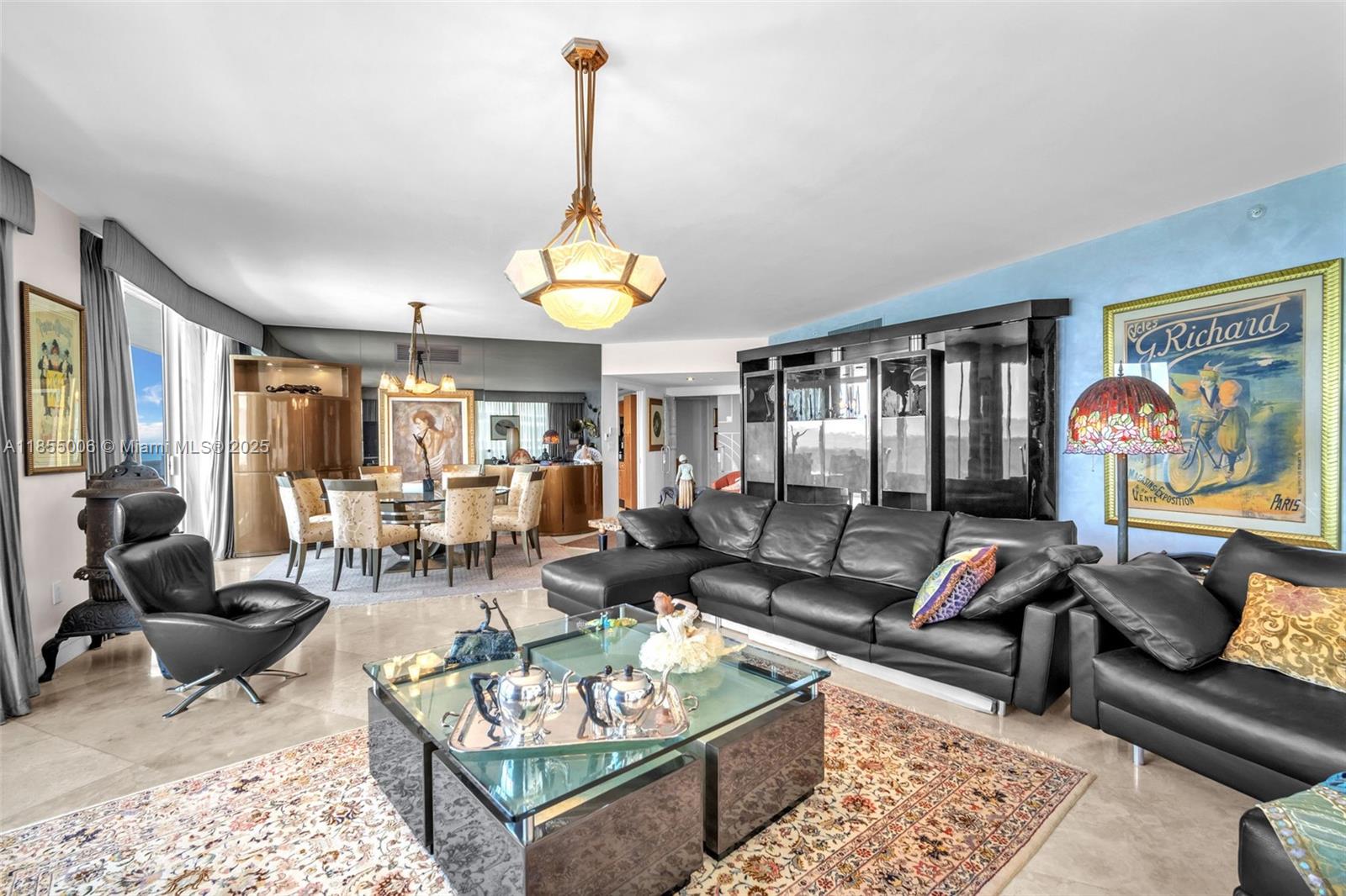 SOLIMAR CONDO - Residential