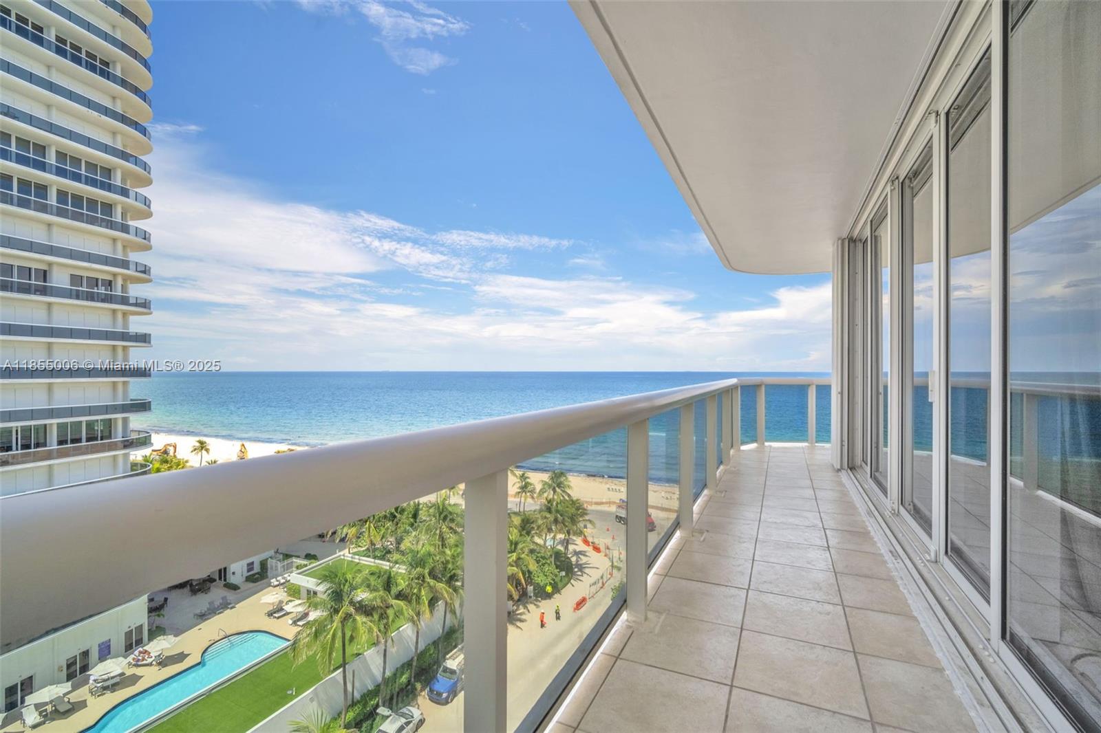 SOLIMAR CONDO - Residential