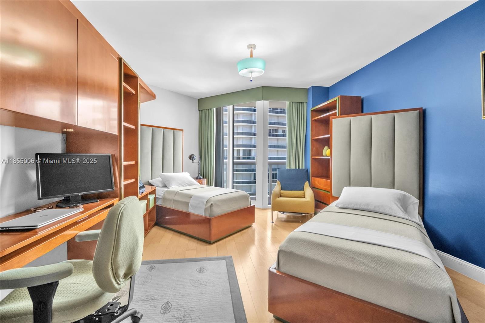 SOLIMAR CONDO - Residential