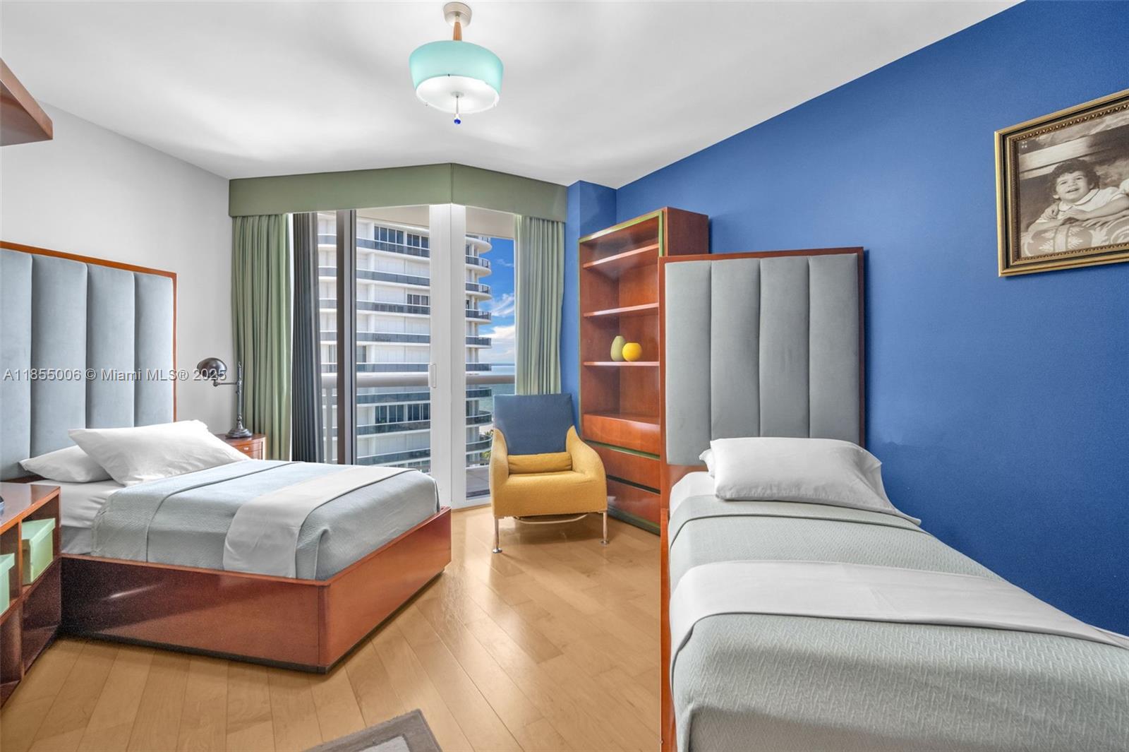 SOLIMAR CONDO - Residential