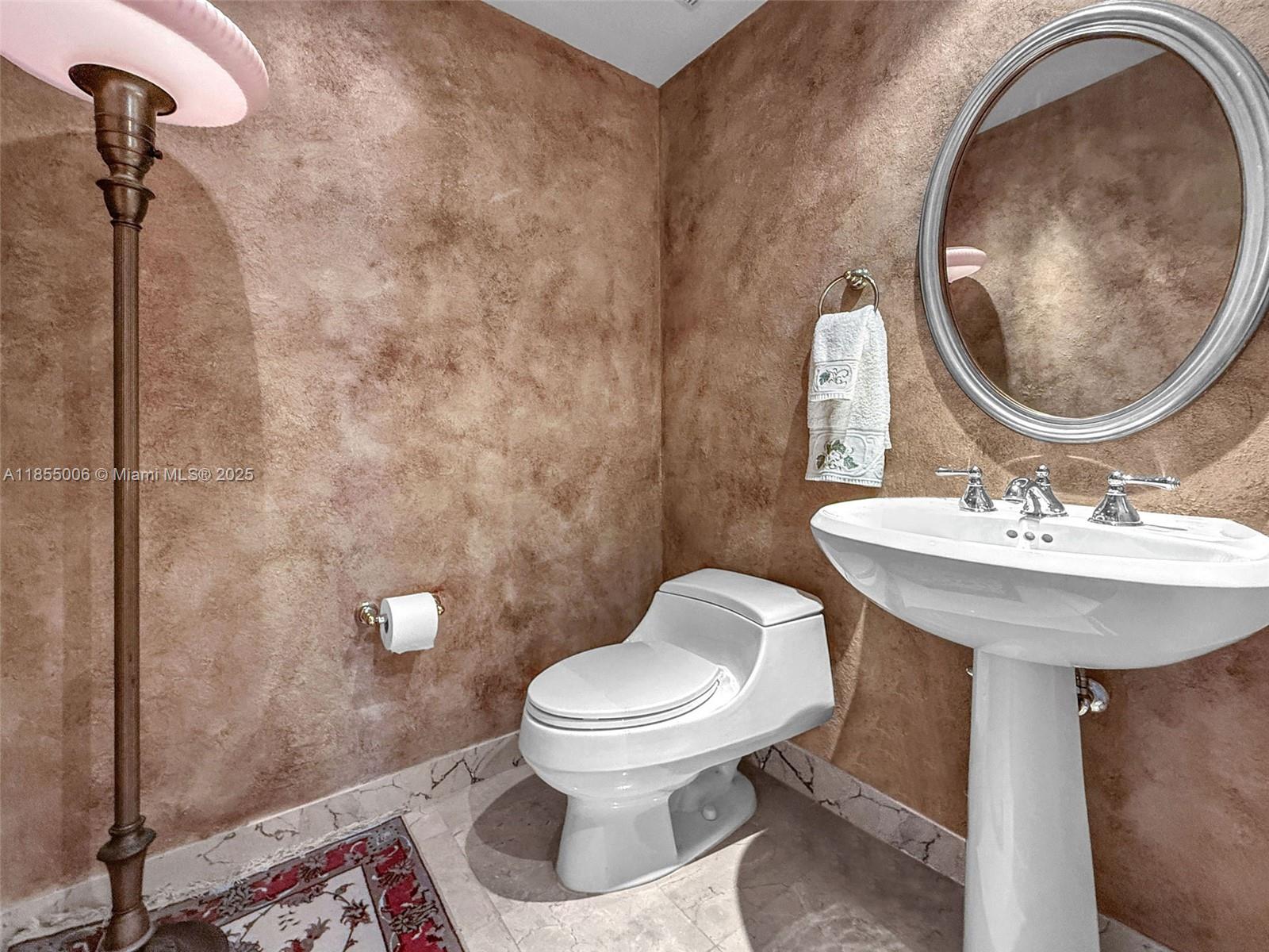 SOLIMAR CONDO - Residential