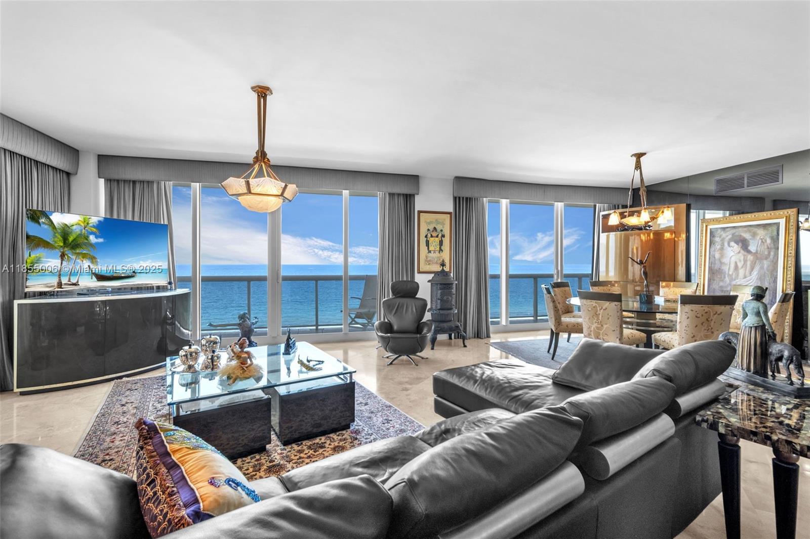 SOLIMAR CONDO - Residential