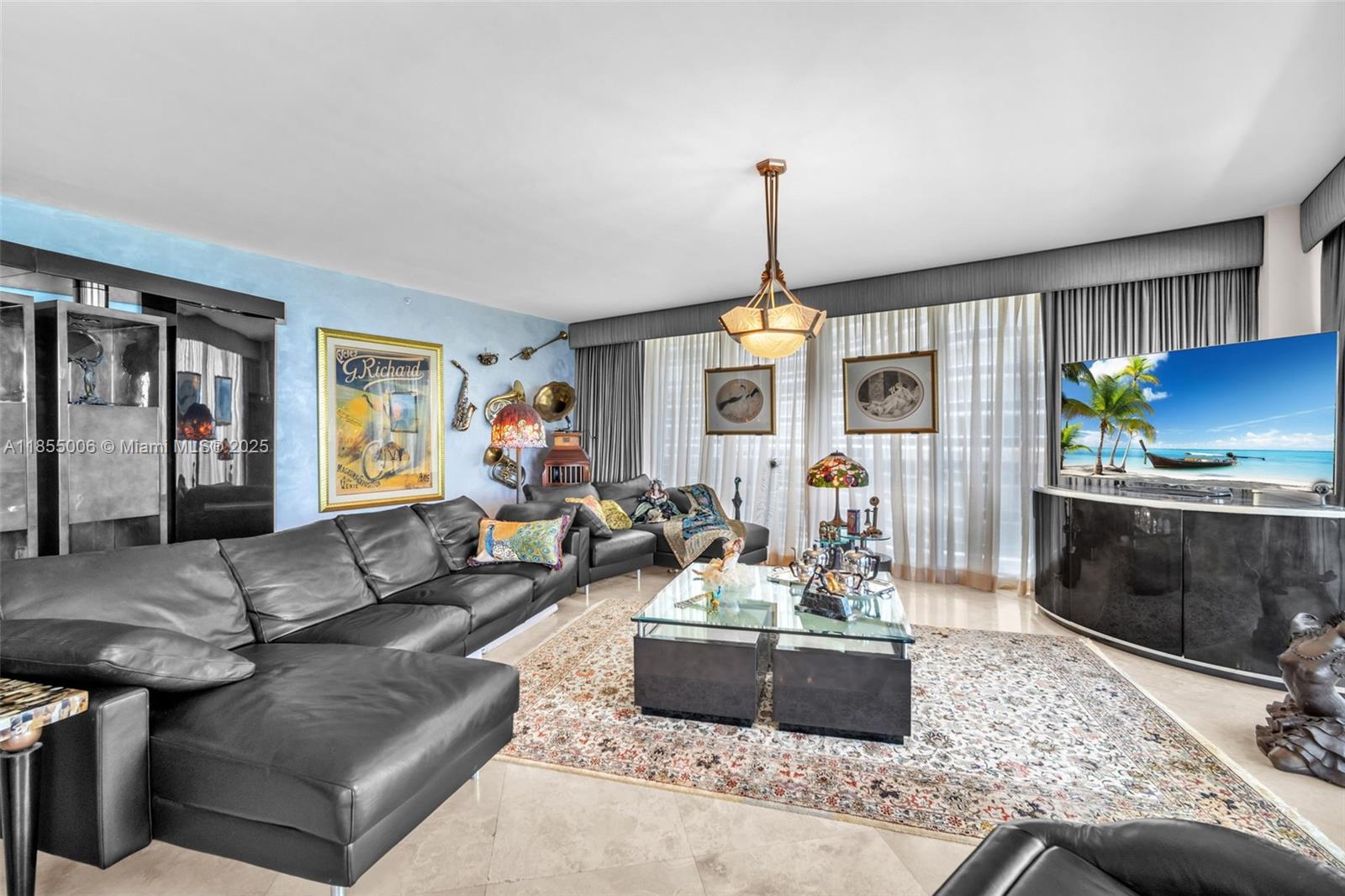 SOLIMAR CONDO - Residential