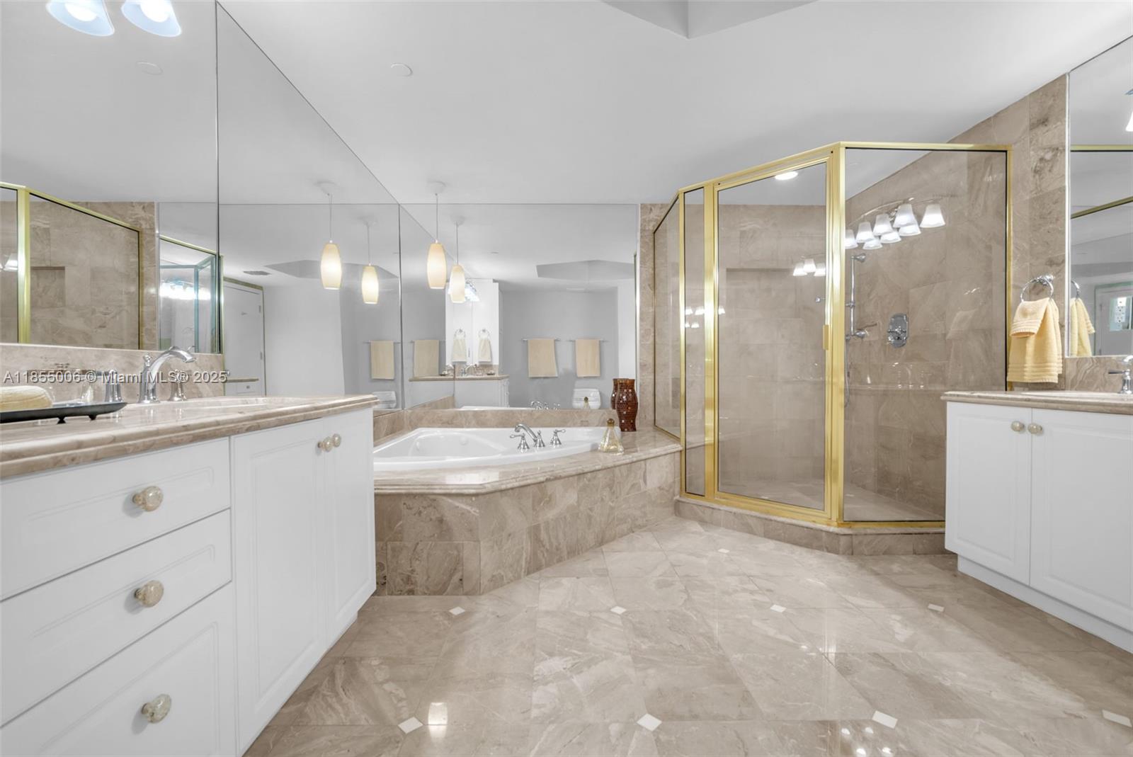 SOLIMAR CONDO - Residential