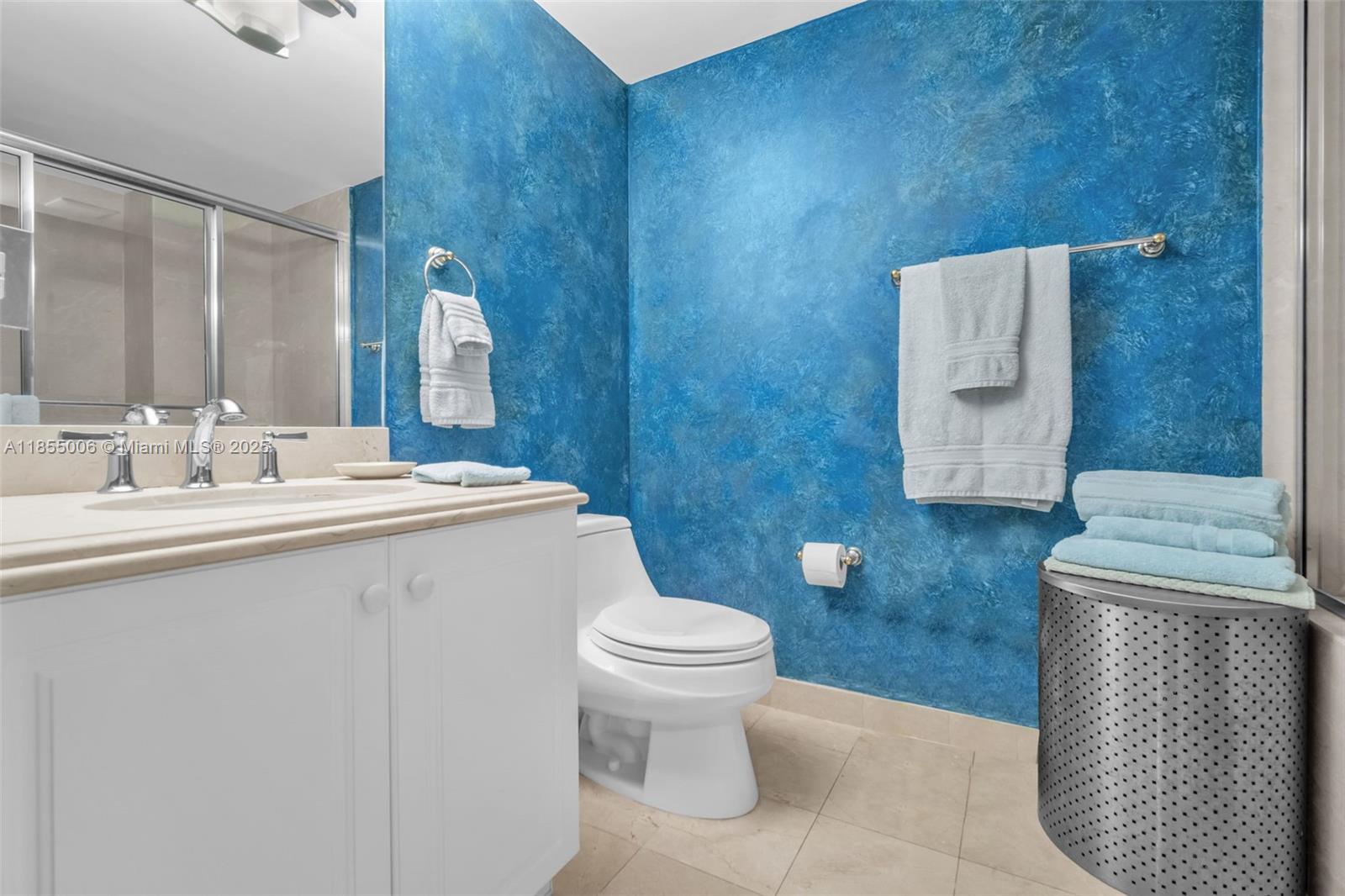 SOLIMAR CONDO - Residential