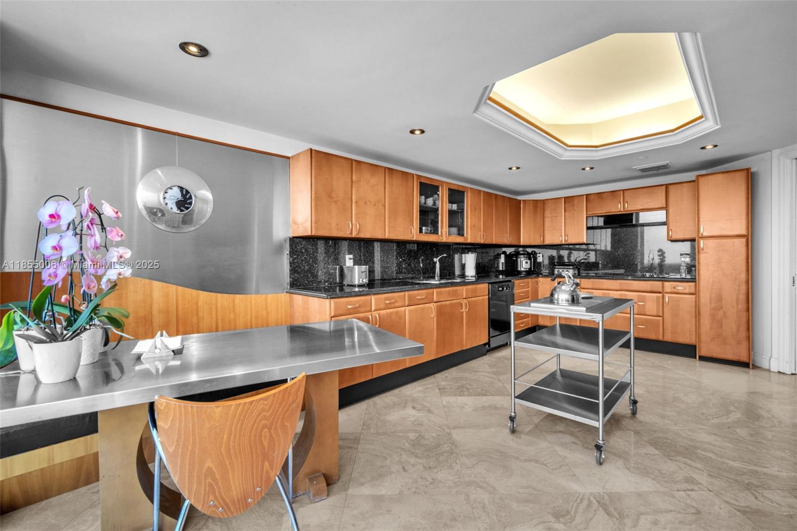 SOLIMAR CONDO - Residential