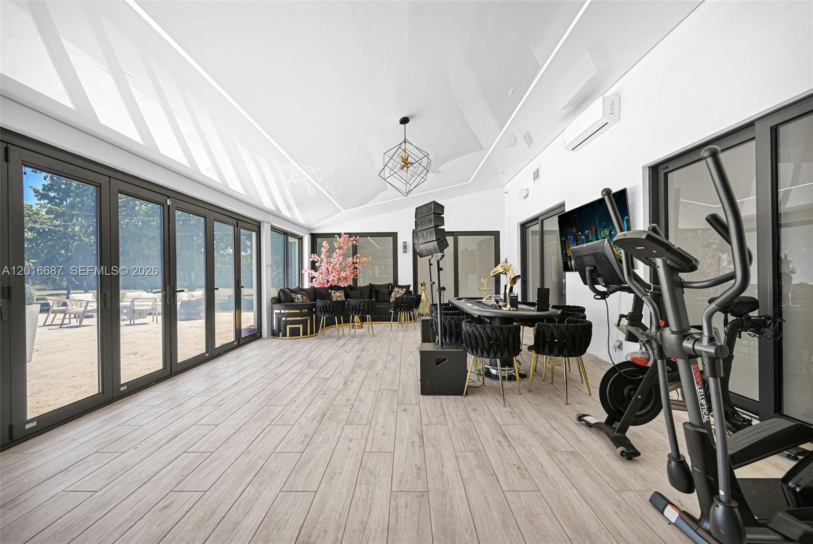 Lindbergh's Landing - Residential