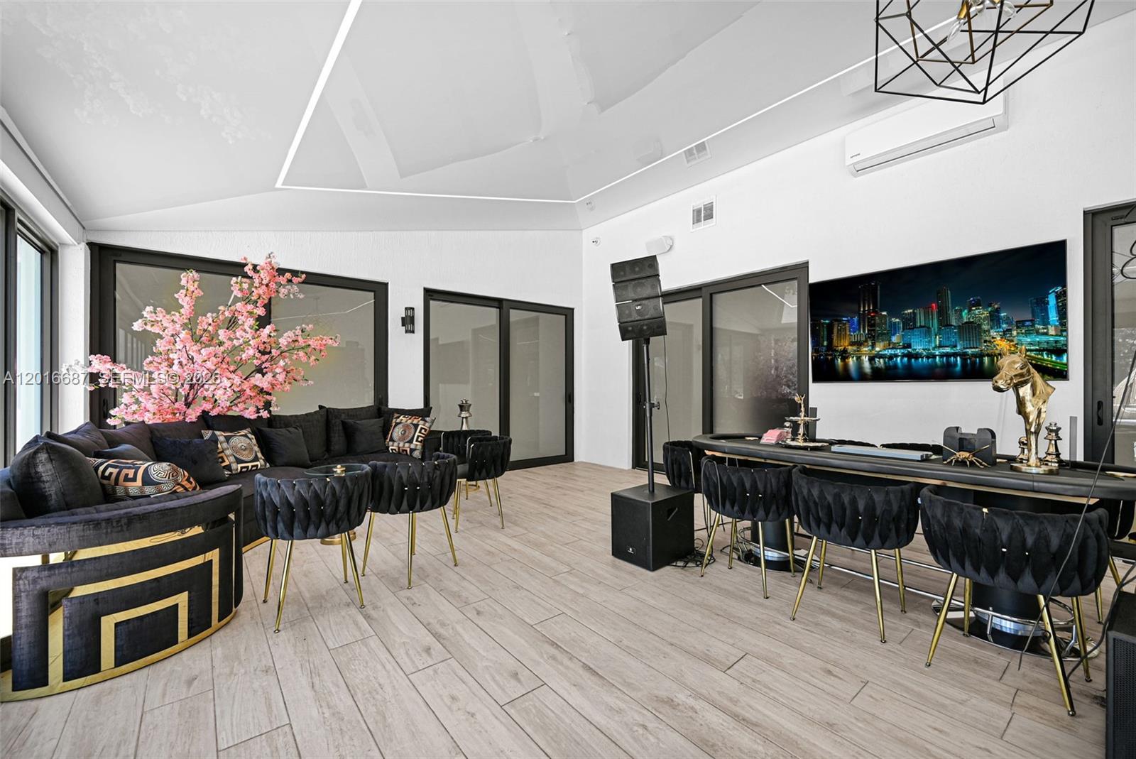 Lindbergh's Landing - Residential
