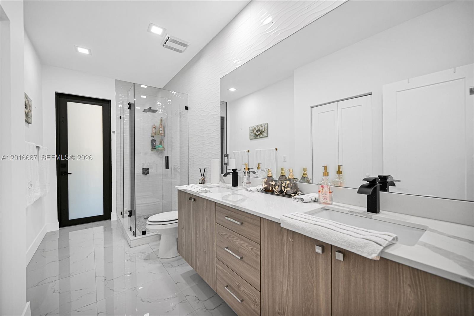 Lindbergh's Landing - Residential