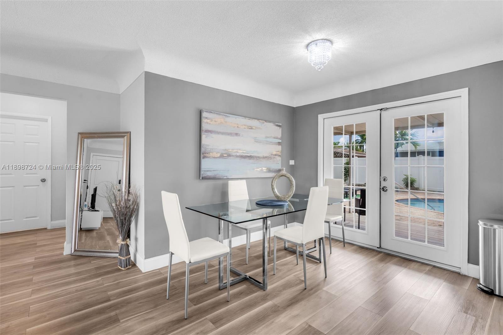 RIVERLAND VILLAGE SEC ONE - Residential Lease