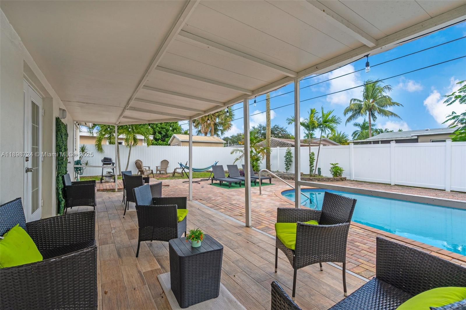 RIVERLAND VILLAGE SEC ONE - Residential Lease