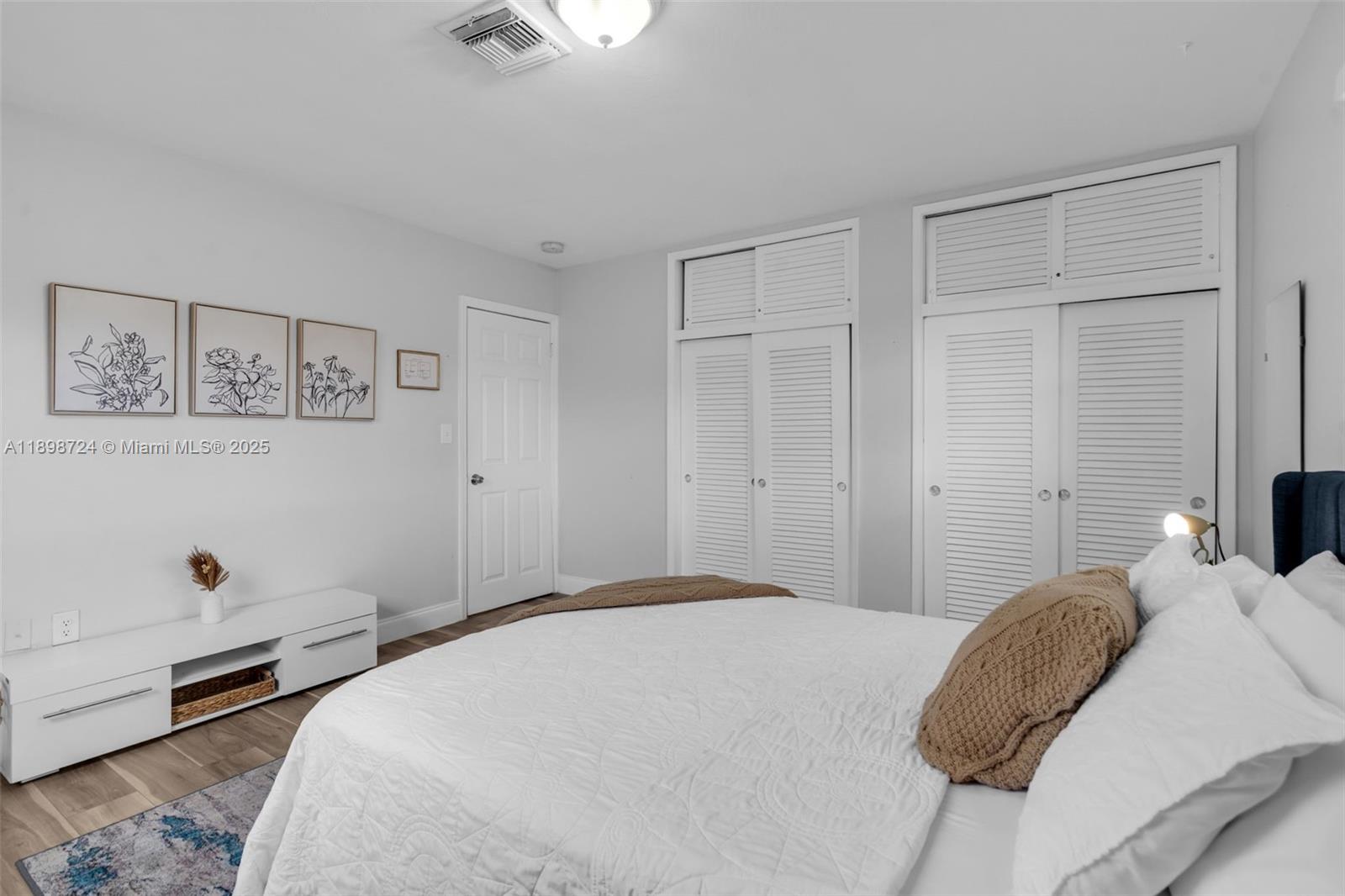 RIVERLAND VILLAGE SEC ONE - Residential Lease