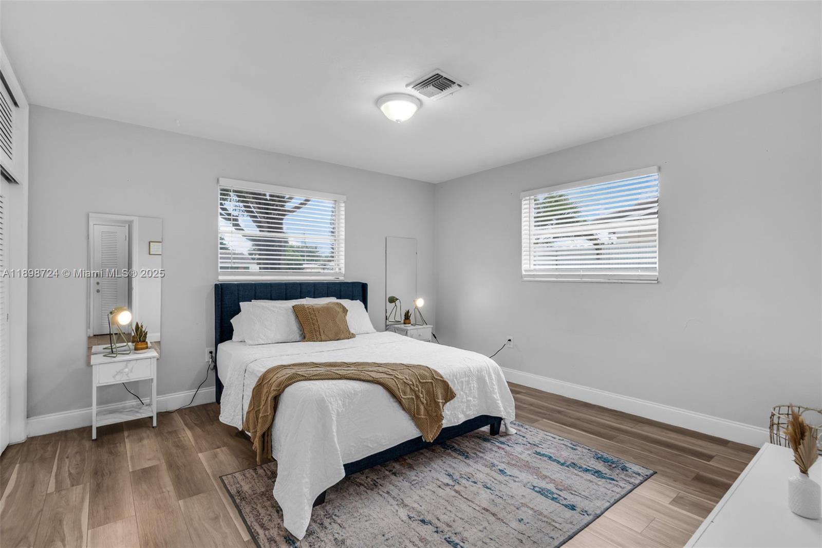 RIVERLAND VILLAGE SEC ONE - Residential Lease