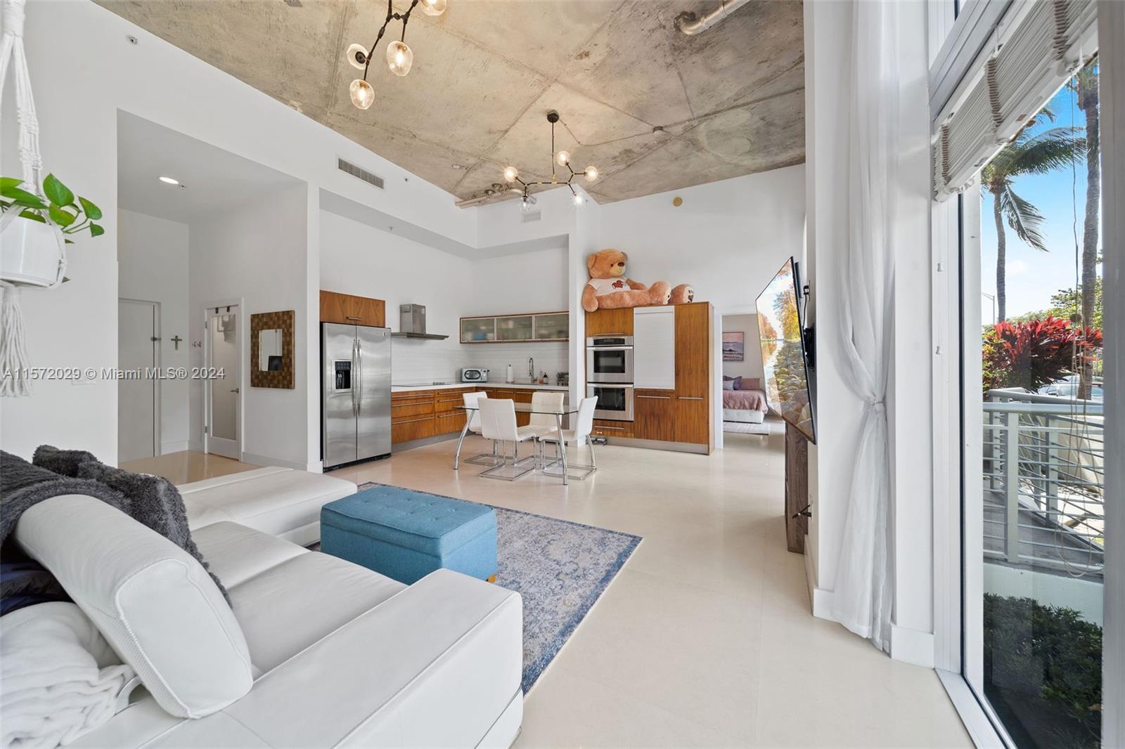 THE MERIDIAN CONDO - Residential