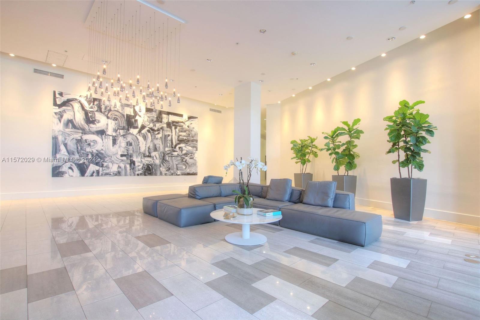 THE MERIDIAN CONDO - Residential