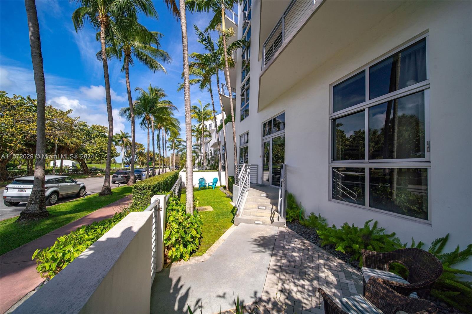 THE MERIDIAN CONDO - Residential