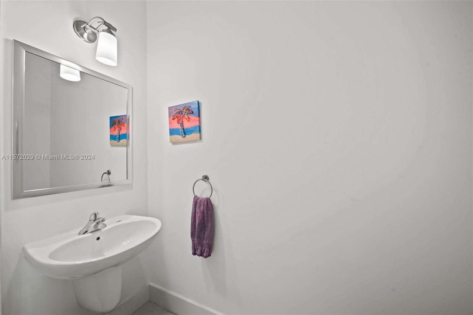THE MERIDIAN CONDO - Residential