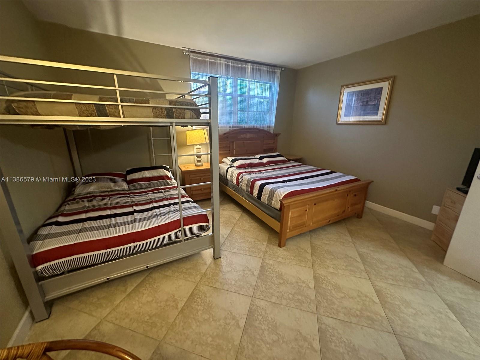 TIDES ON HOLLYWOOD BEACH - Residential Lease