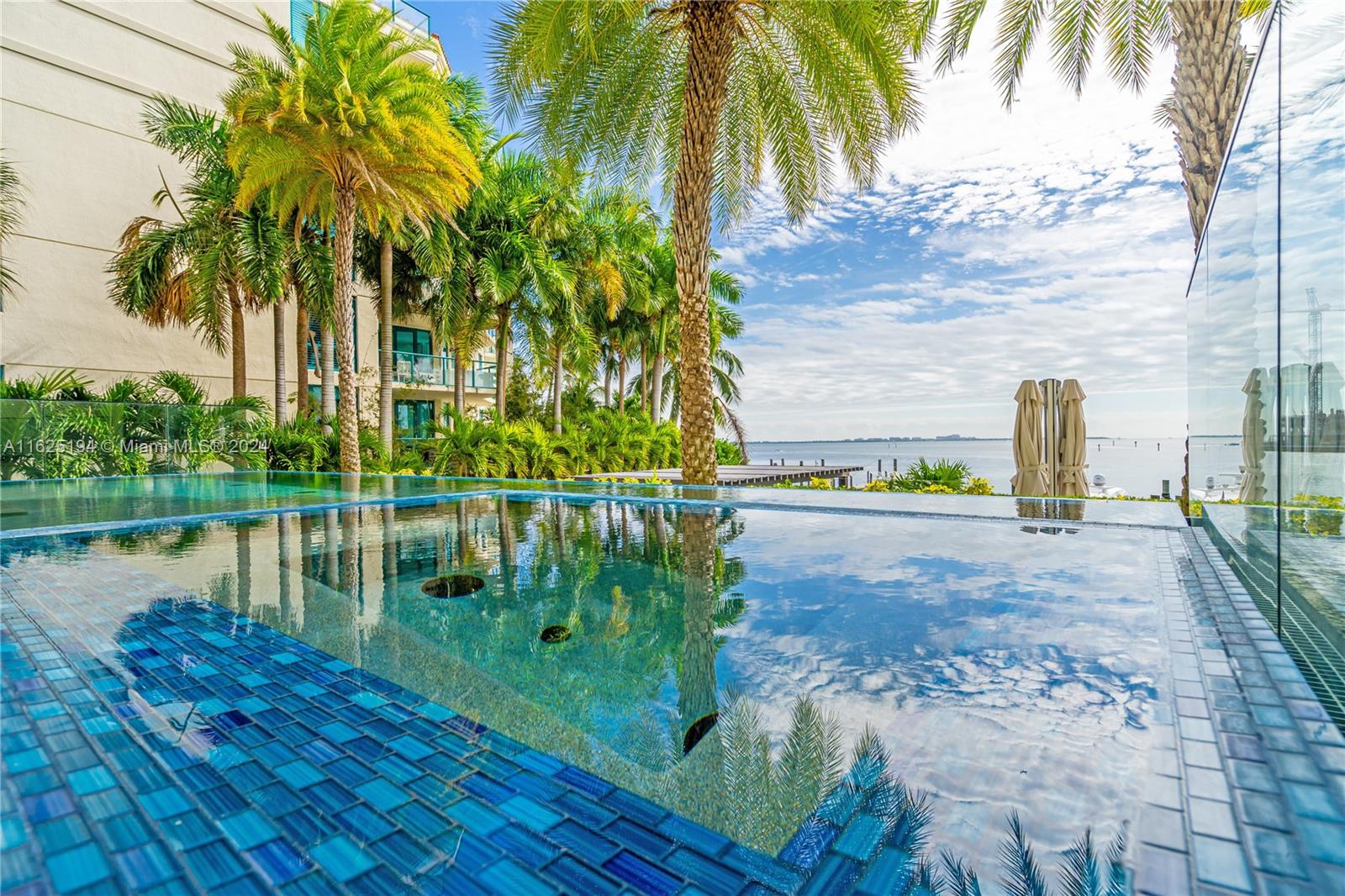 RESIDENCES AT VIZCAYA CON - Residential