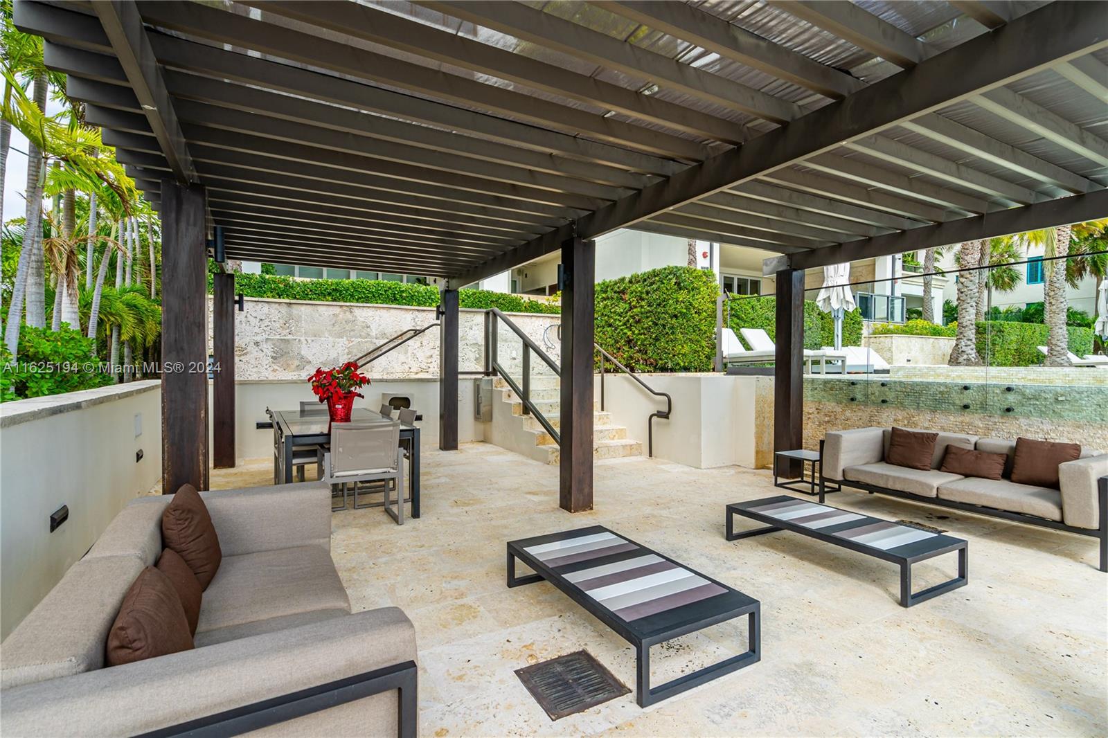 RESIDENCES AT VIZCAYA CON - Residential