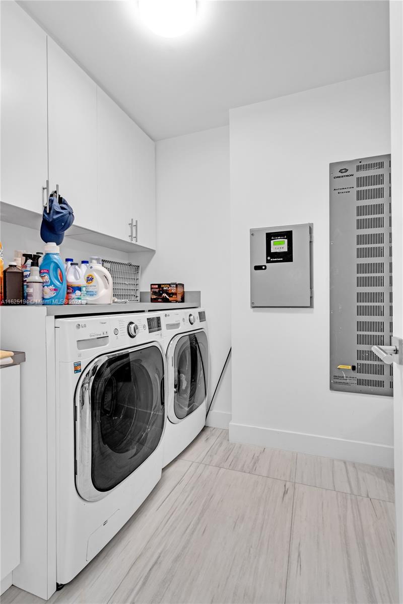 RESIDENCES AT VIZCAYA CON - Residential