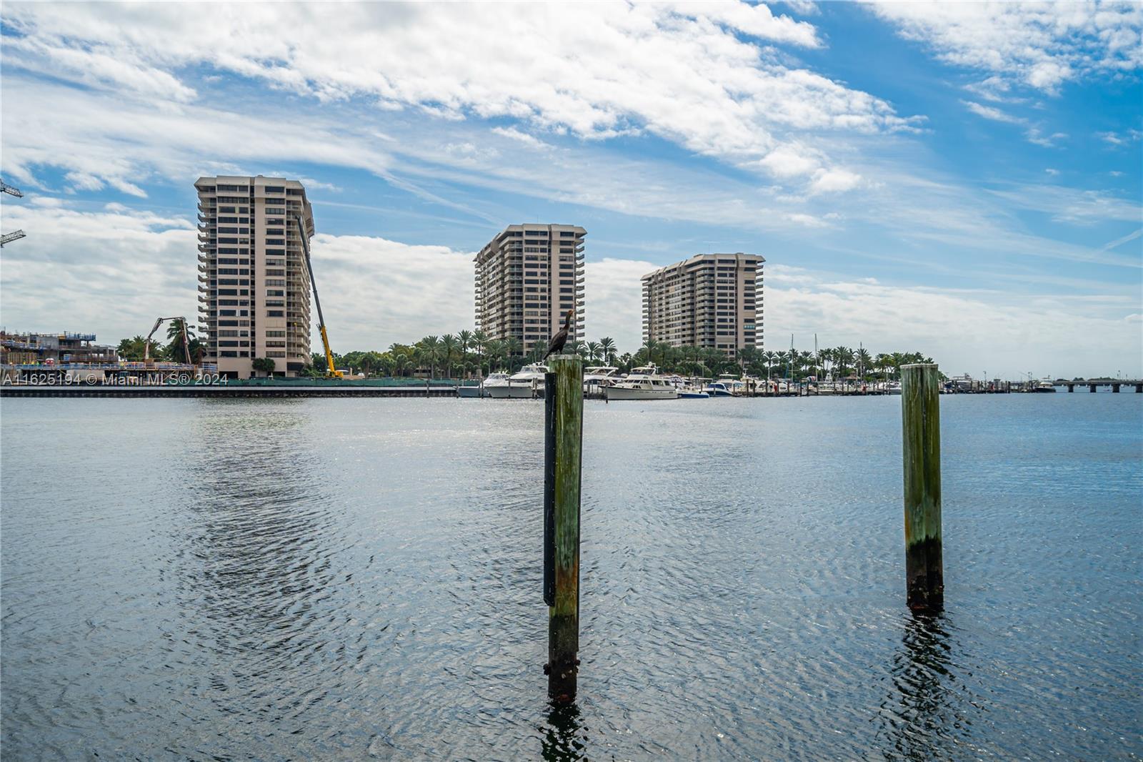 RESIDENCES AT VIZCAYA CON - Residential
