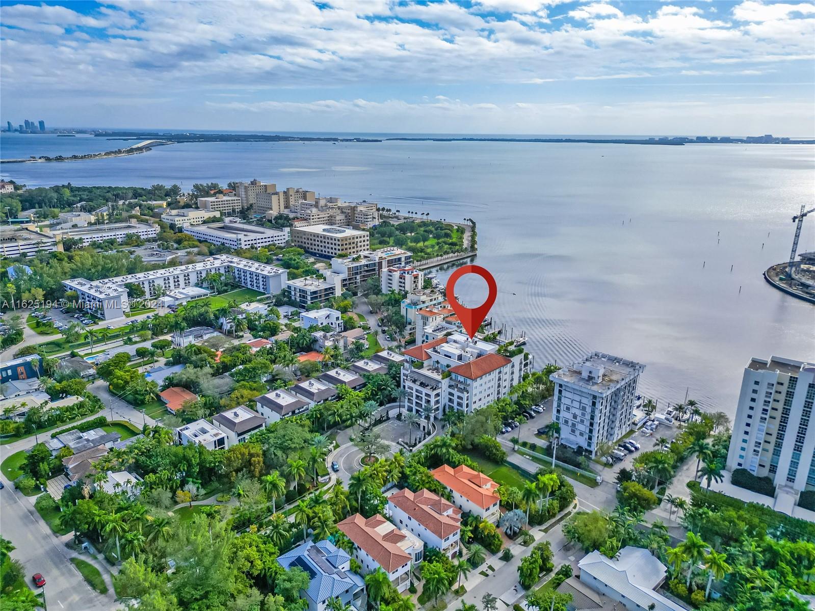 RESIDENCES AT VIZCAYA CON - Residential