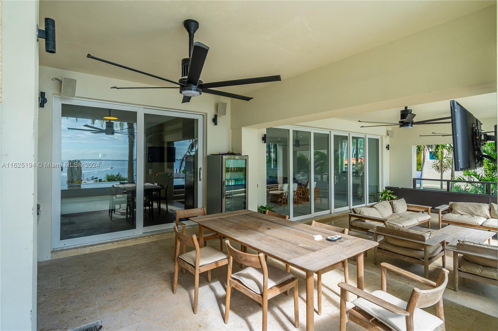 RESIDENCES AT VIZCAYA CON - Residential