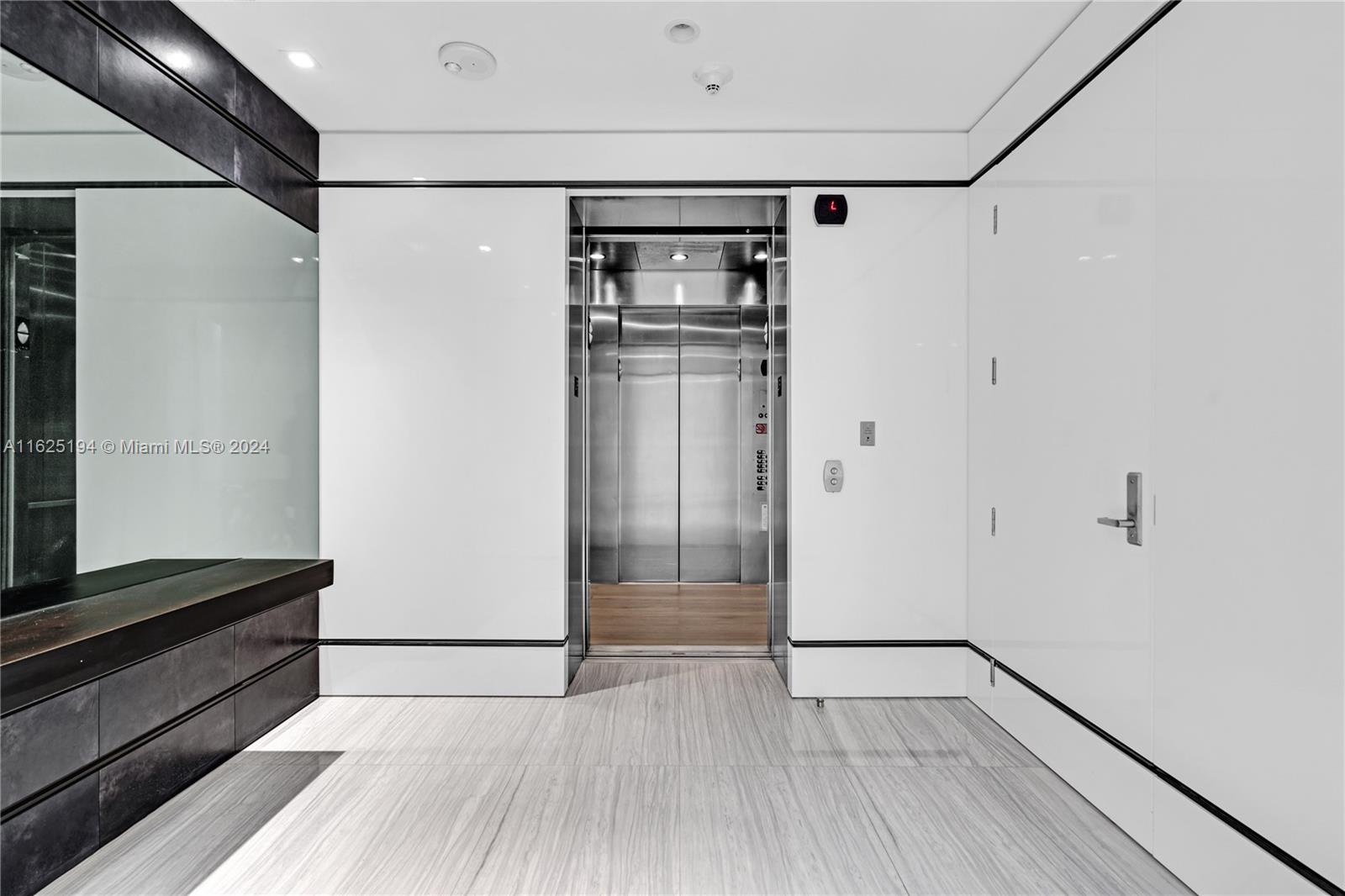 RESIDENCES AT VIZCAYA CON - Residential