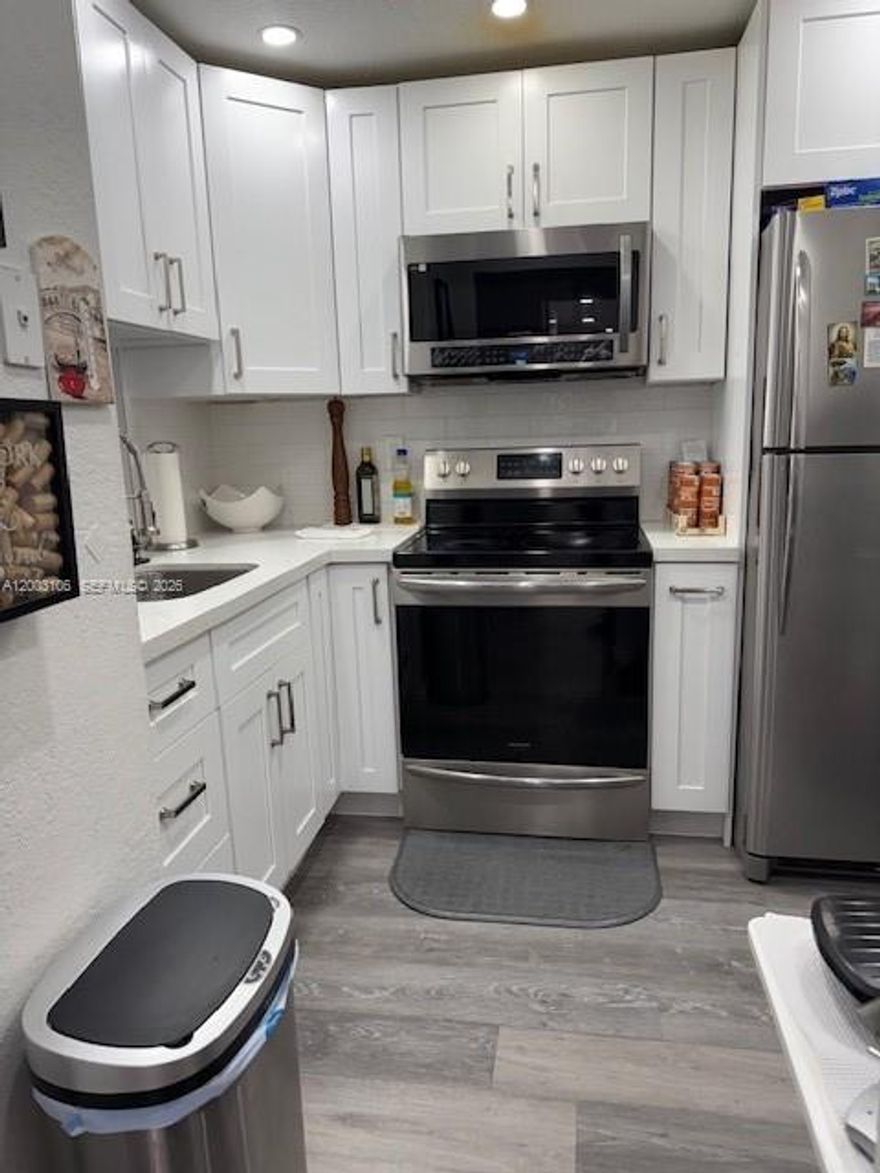 Beautifully remodeled and fully furnished 1-bedroom, 1-bathroom condo located in the highly desirable Fountainebleau area of Miami. This 690 sq ft unit features a modern design with updated finishes throughout, along with the convenience of an in-unit washer and dryer. Move-in ready and perfect for end-users or investors. The community offers excellent amenities including a clubhouse, swimming pool, and tennis courts, ideal for both relaxation and an active lifestyle. The property also includes one assigned parking space. Conveniently located near top-rated schools, major highways, Miami International Airport, and a wide variety of shopping and dining options, this property offers the perfect combination of comfort, convenience, and location.