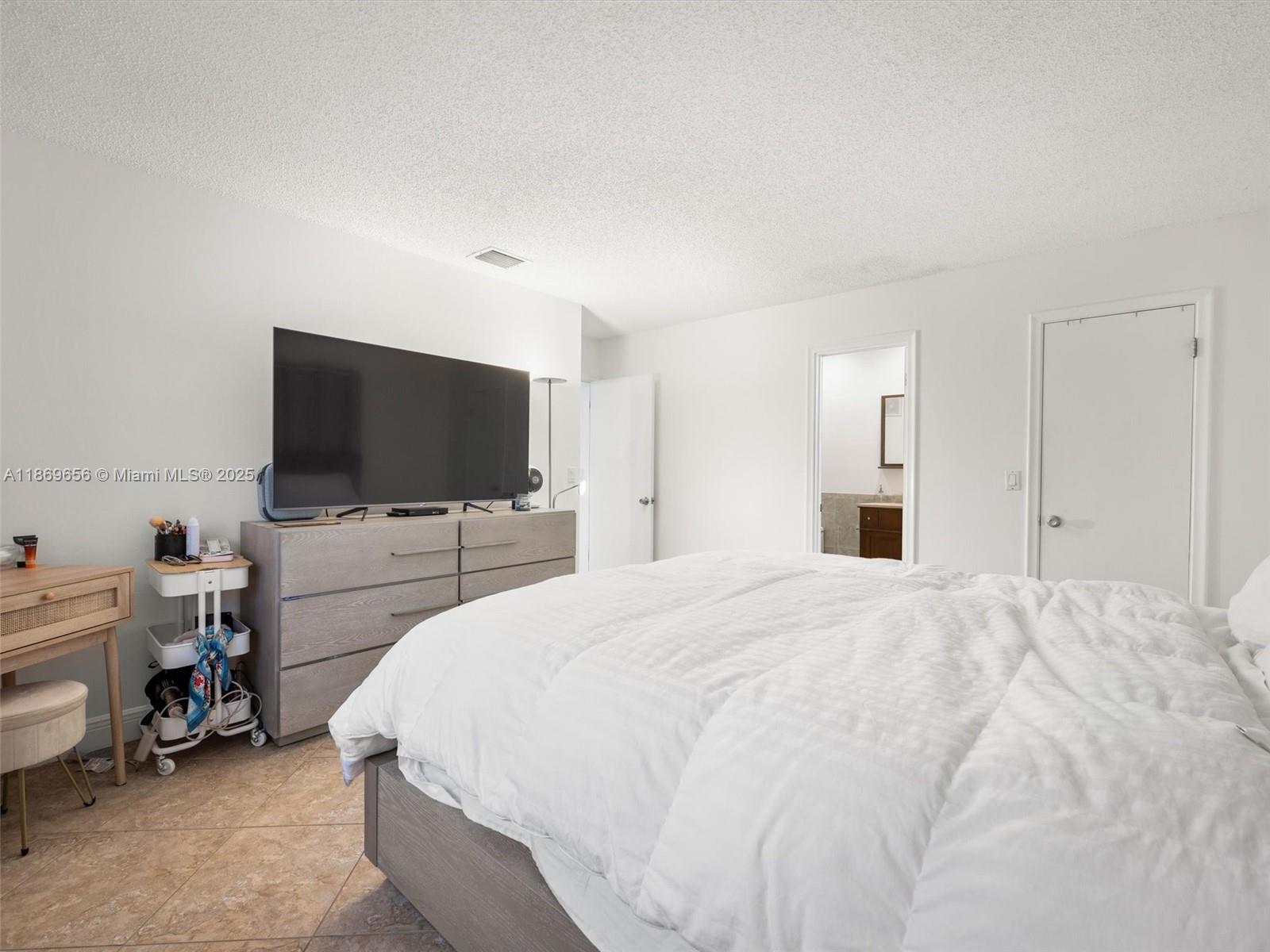 BENT TREE PARCEL 6 CONDO - Residential