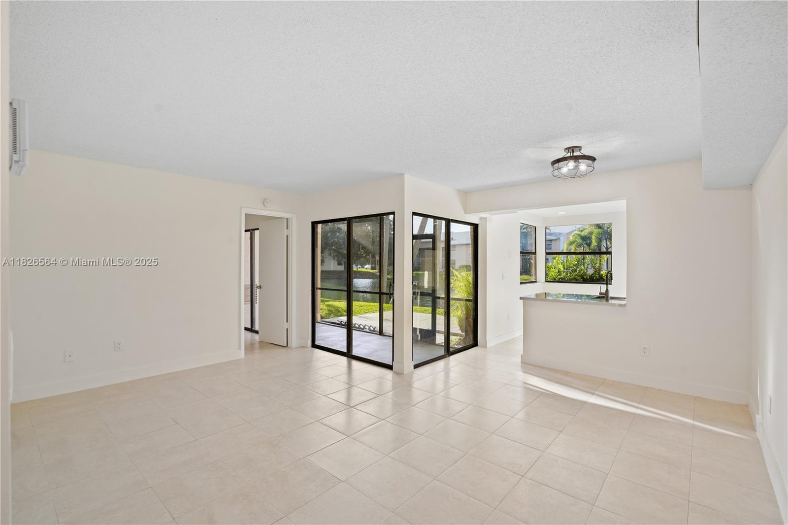 1160 Washington Cir 1160F