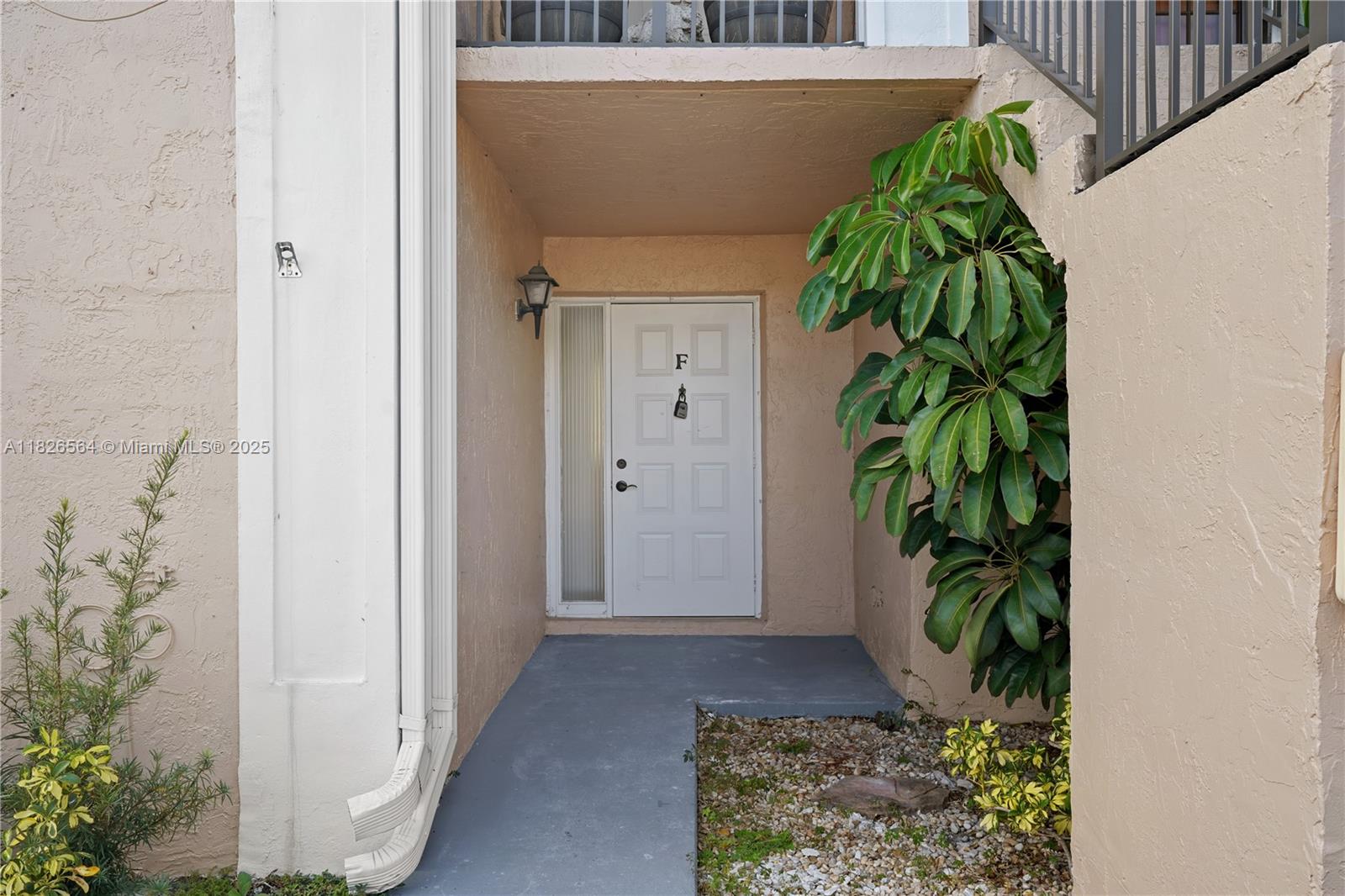 1160 Washington Cir 1160F