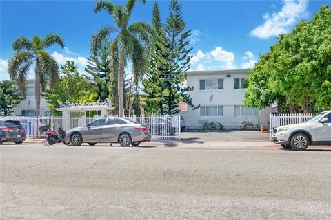 320 85th St 12 Miami Beach FL 33141