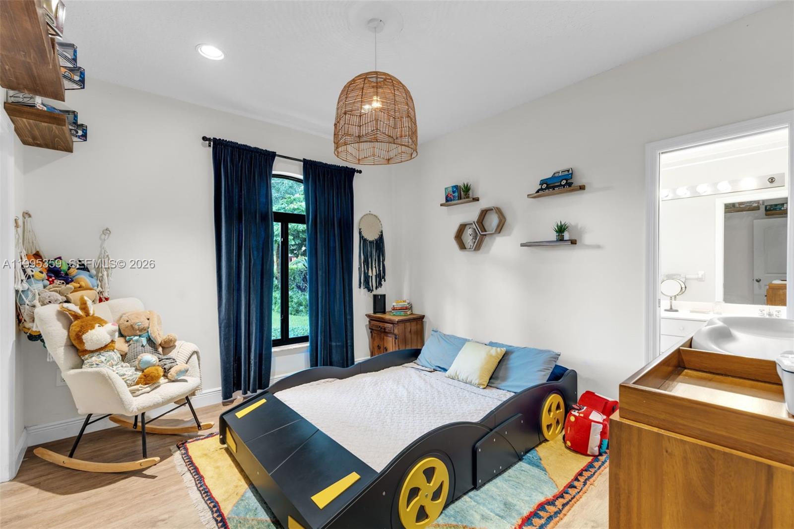 SHARON ESTATES - Residential