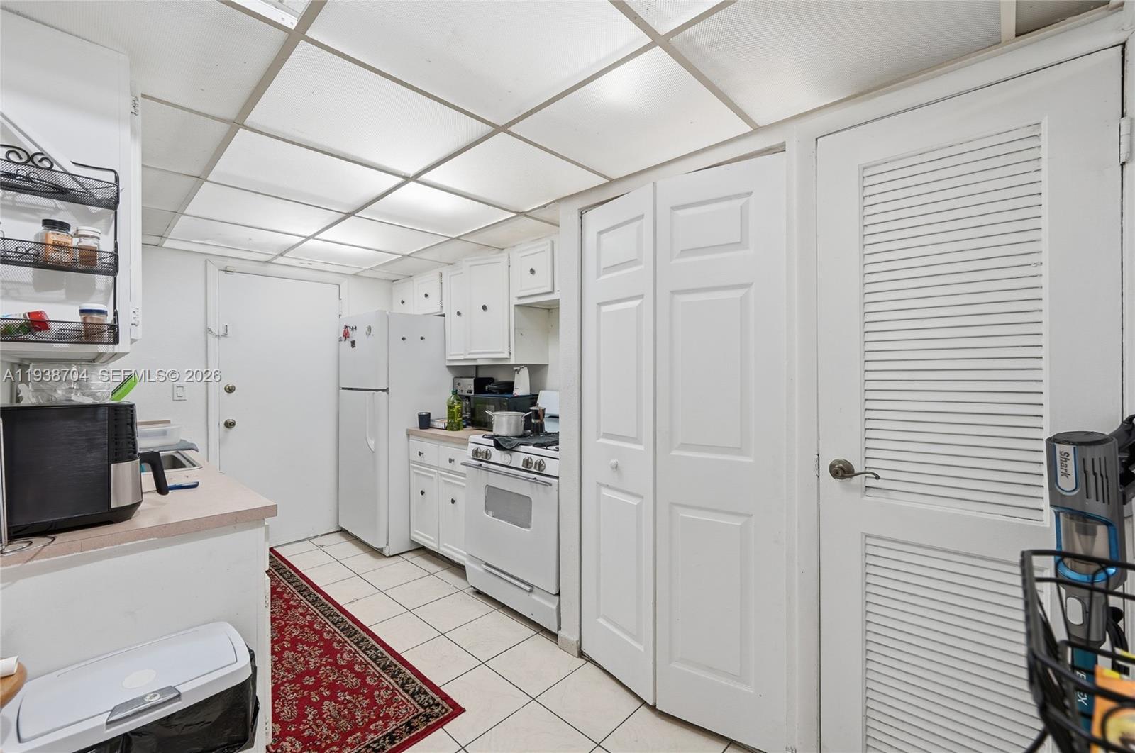 VENETIAN GARDENS AT COUNT - Residential