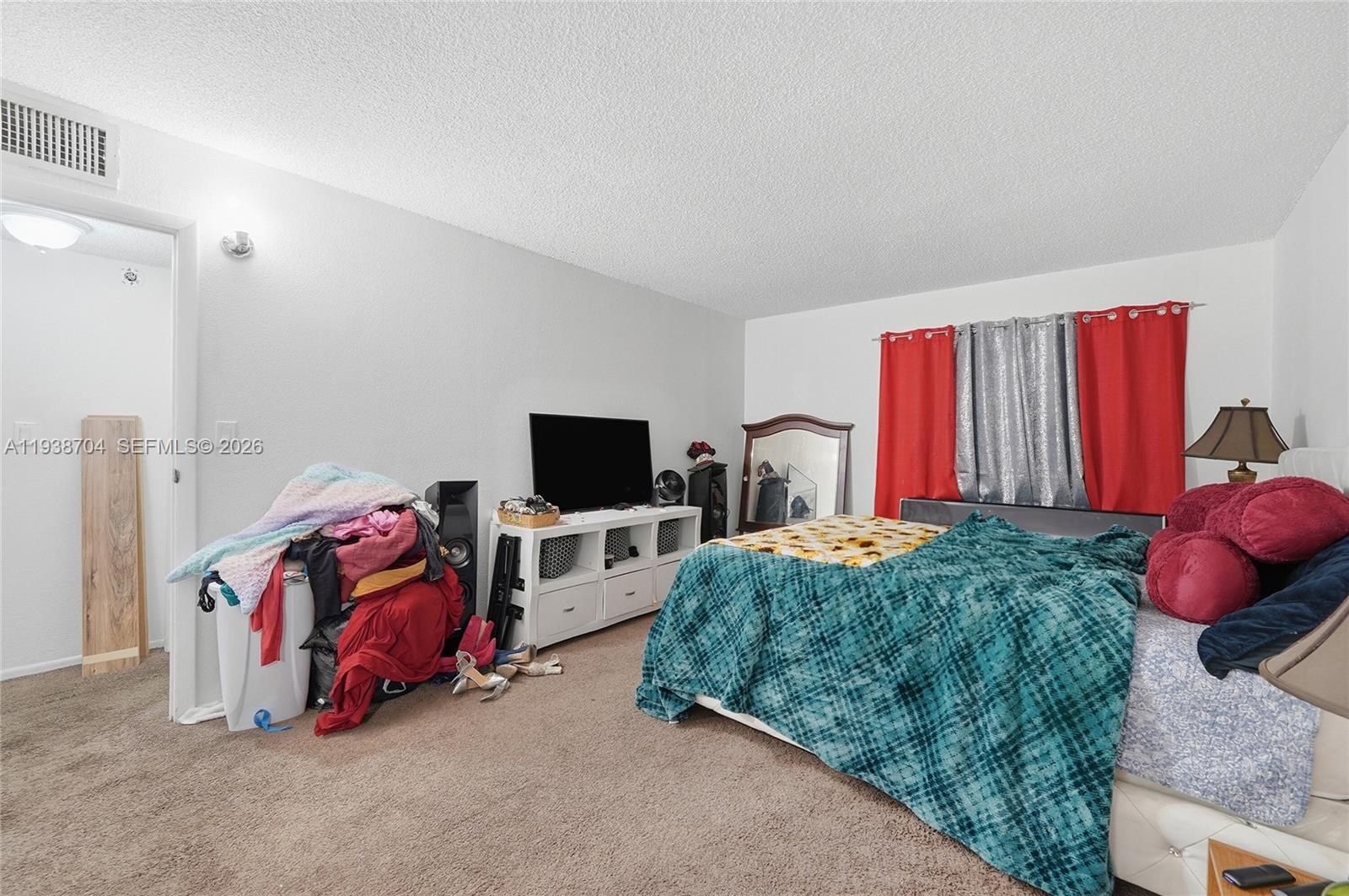 VENETIAN GARDENS AT COUNT - Residential