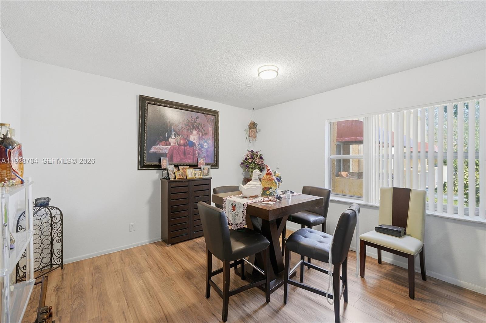 VENETIAN GARDENS AT COUNT - Residential