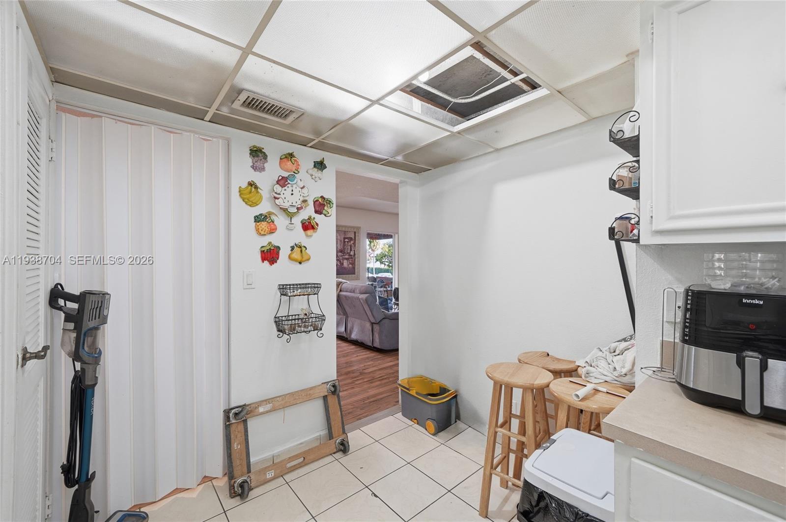 VENETIAN GARDENS AT COUNT - Residential