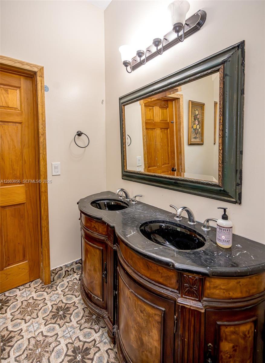 RIVER LANDS - Residential