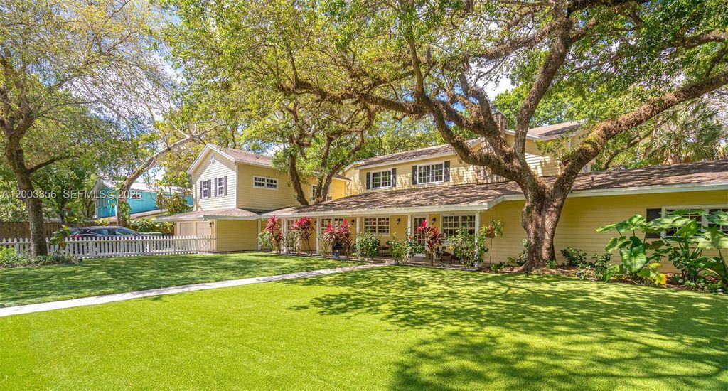 Photo of 2221 SW 28th Way, Fort Lauderdale, FL 33312 (MLS # A12003856)