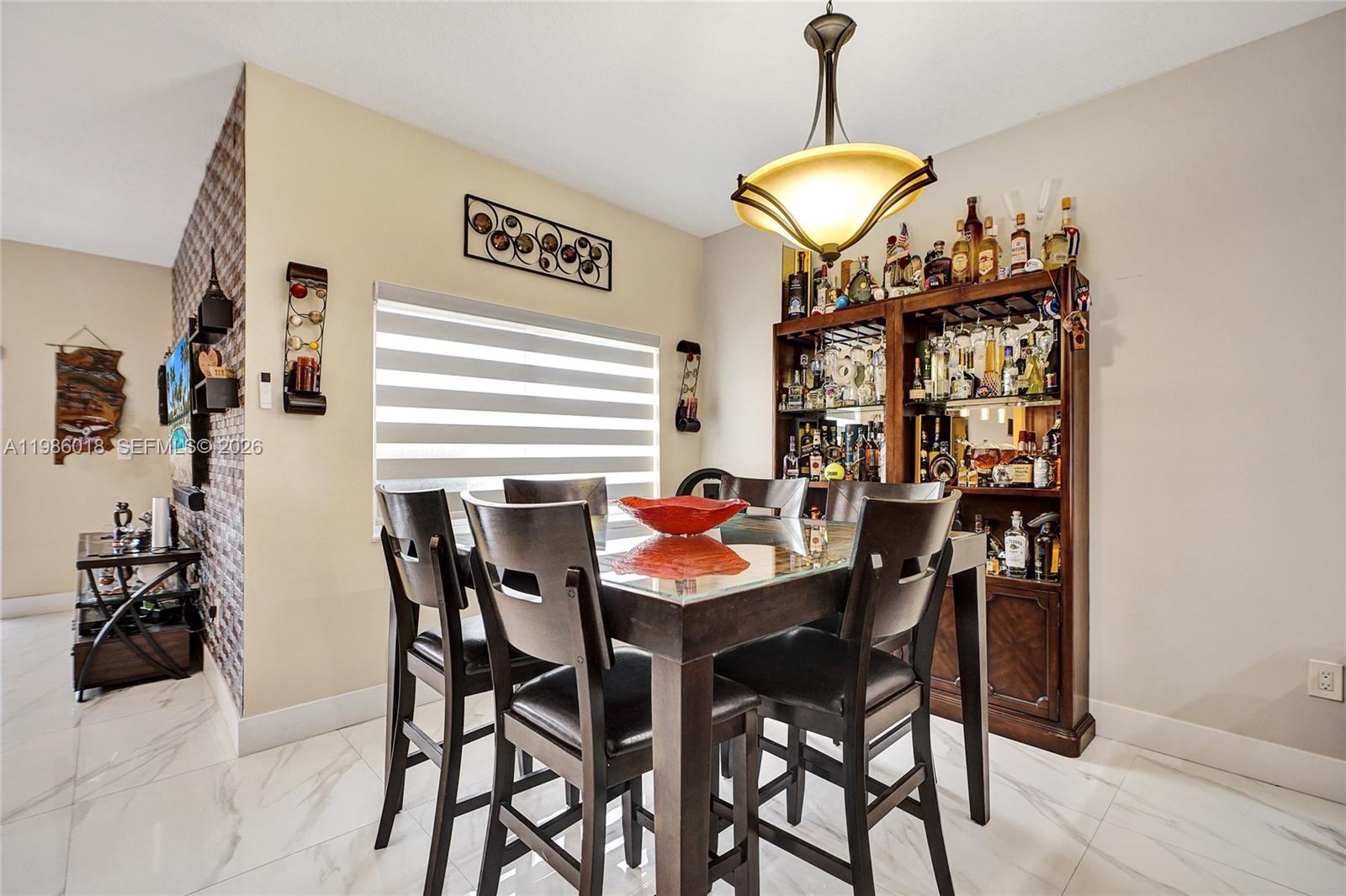 TWIN LAKE SHORES CENTRAL - Residential