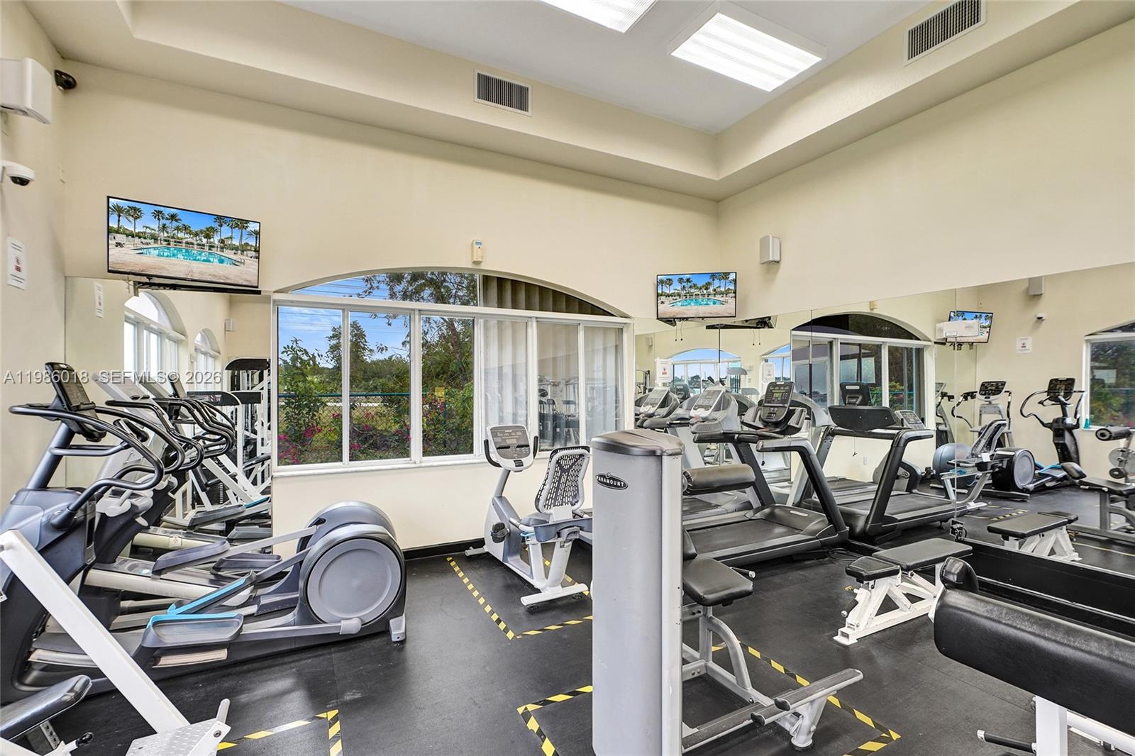 TWIN LAKE SHORES CENTRAL - Residential