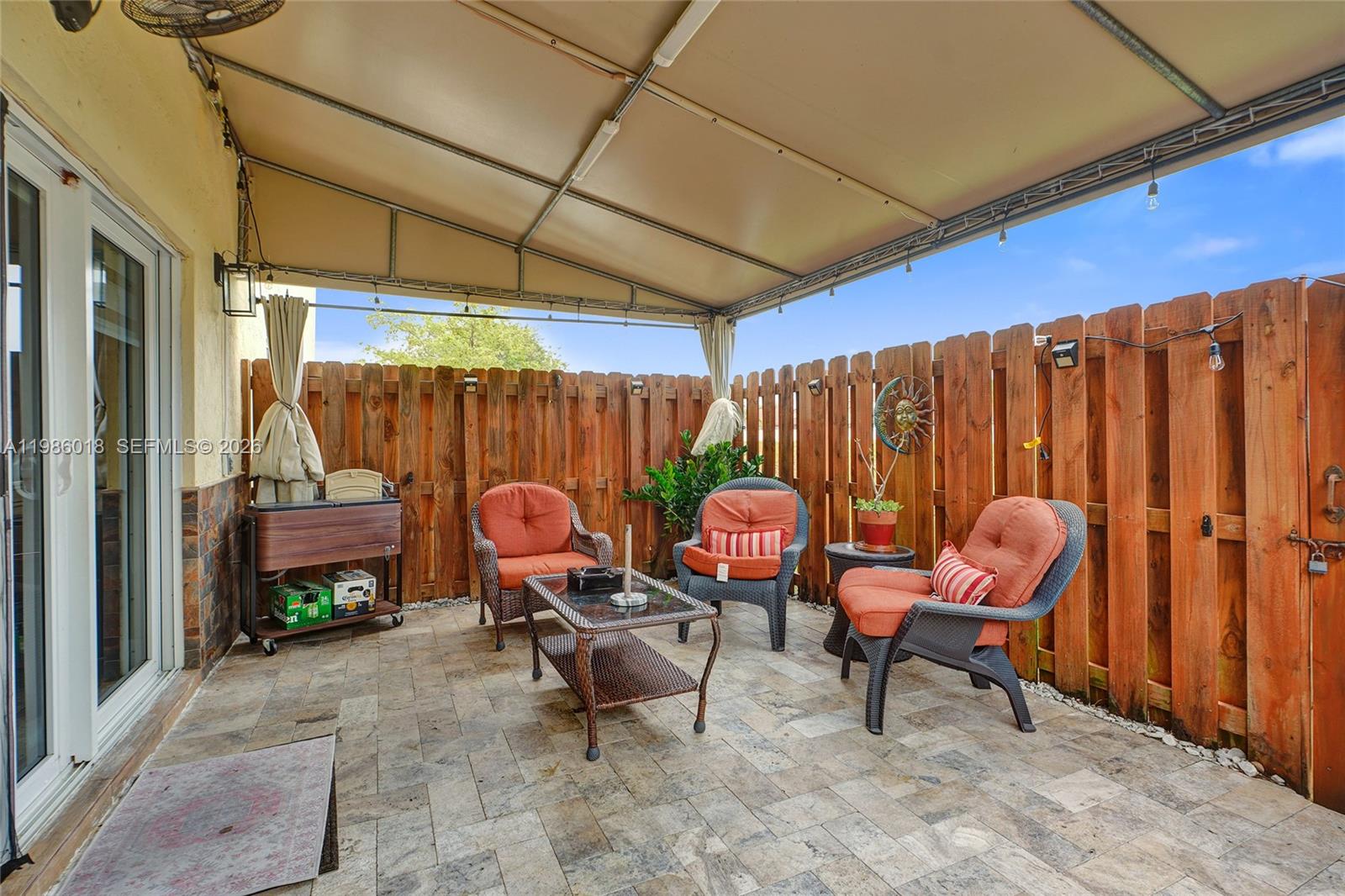 TWIN LAKE SHORES CENTRAL - Residential