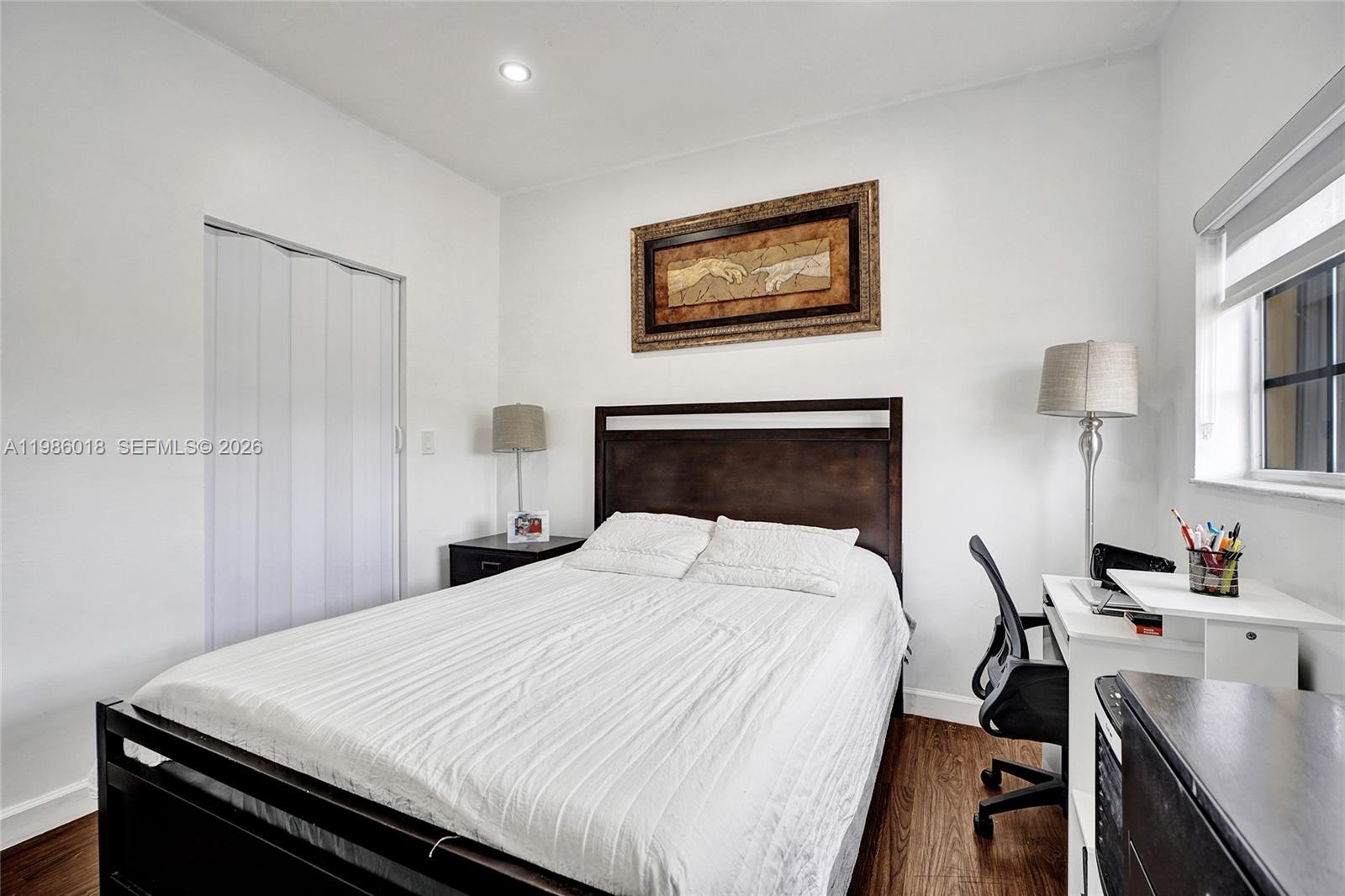 TWIN LAKE SHORES CENTRAL - Residential