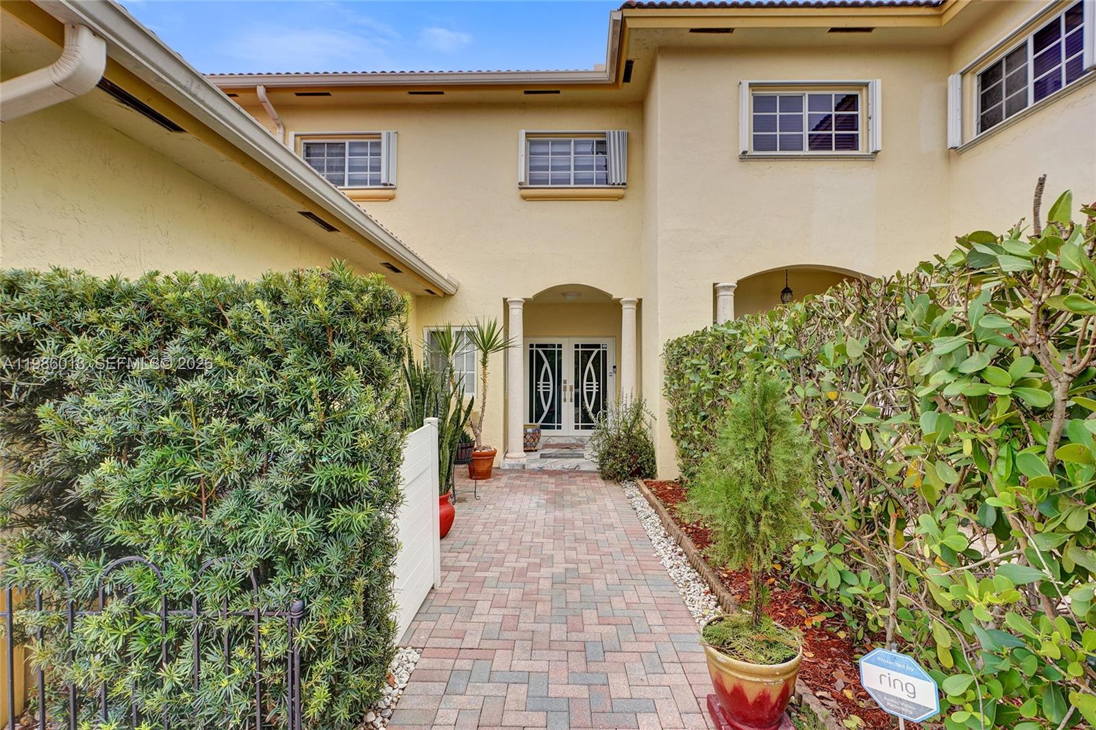 TWIN LAKE SHORES CENTRAL - Residential