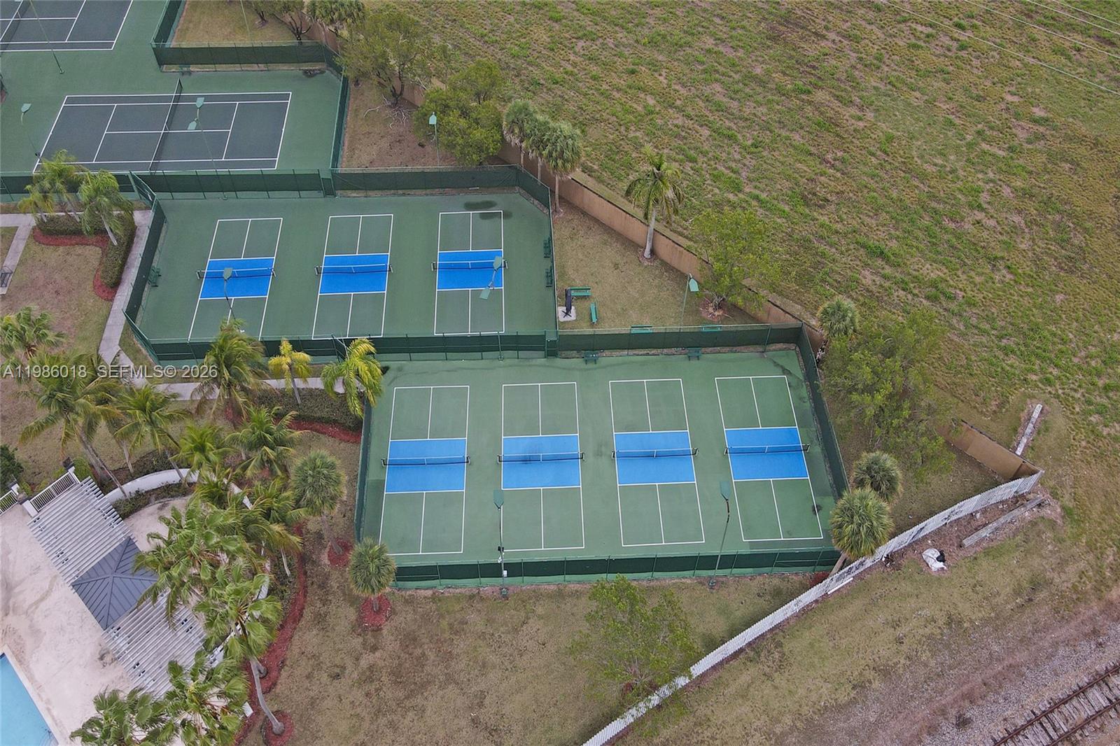 TWIN LAKE SHORES CENTRAL - Residential