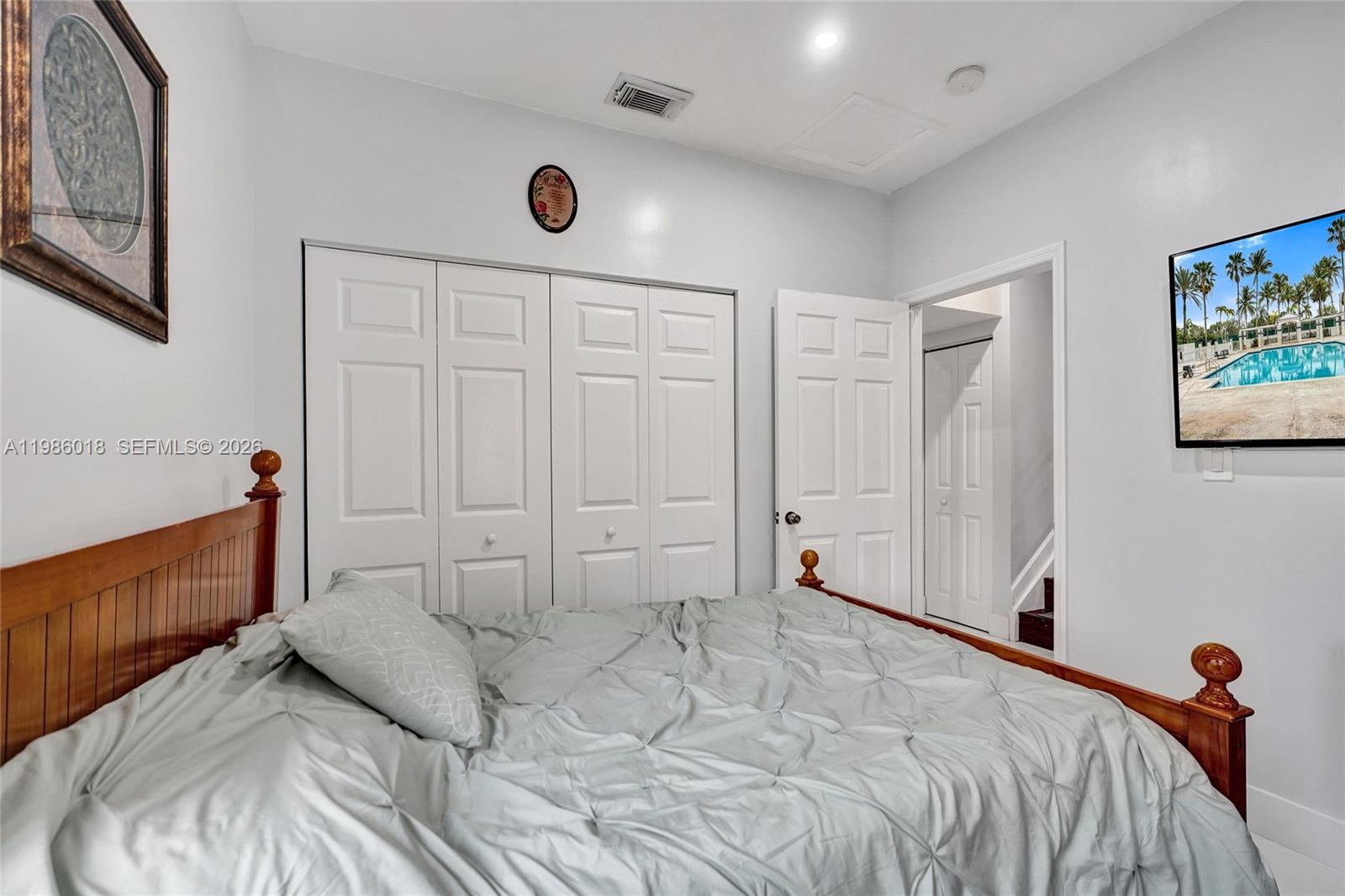 TWIN LAKE SHORES CENTRAL - Residential