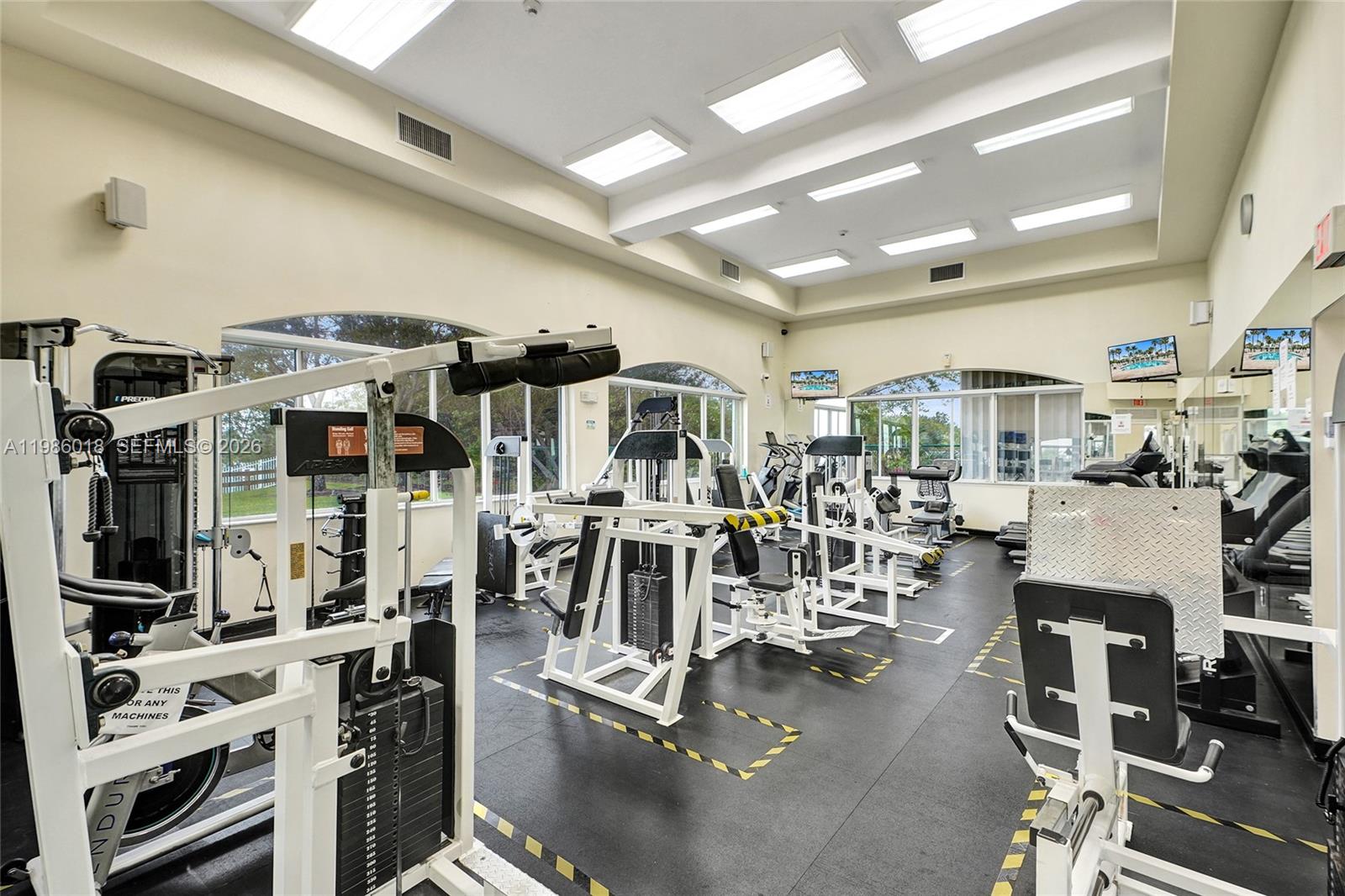 TWIN LAKE SHORES CENTRAL - Residential